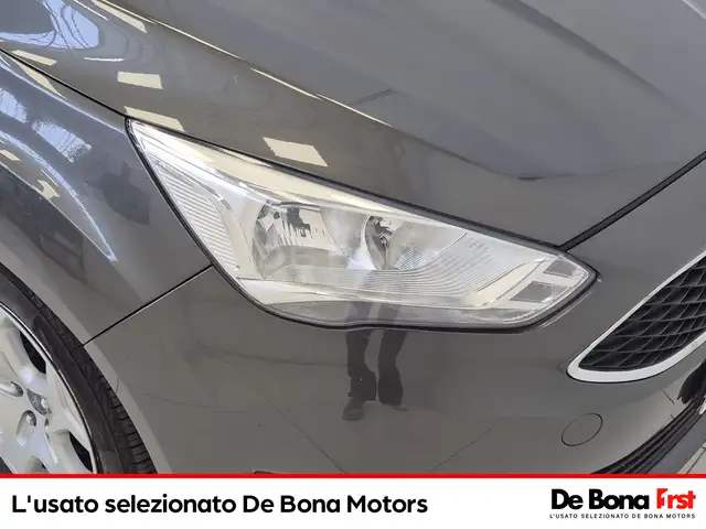Ford C-Max view 18