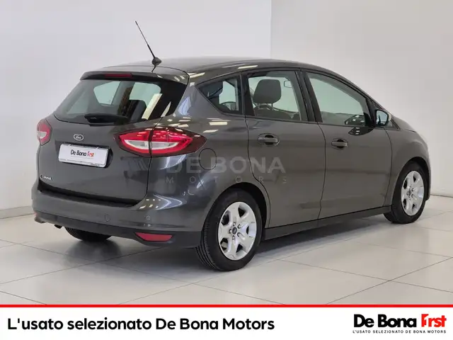 Ford C-Max view 4