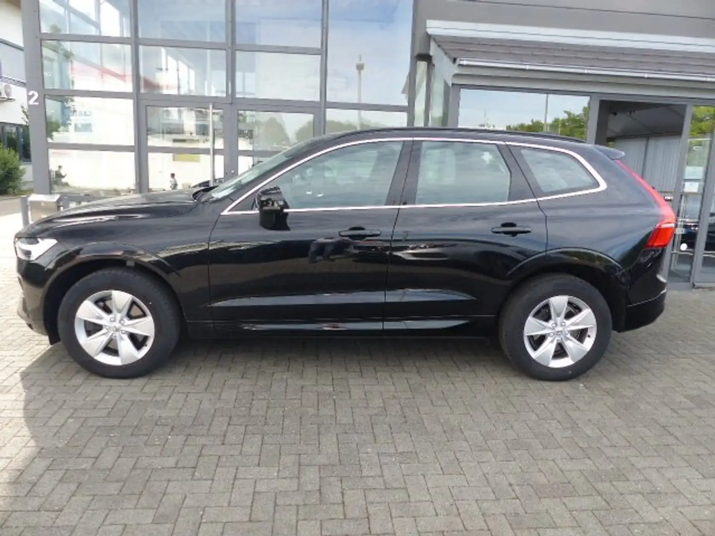 Volvo XC60 Momentum Pro B4 Aut.EU6d*LEDER*GOOGLE*AHK* Noir - 2