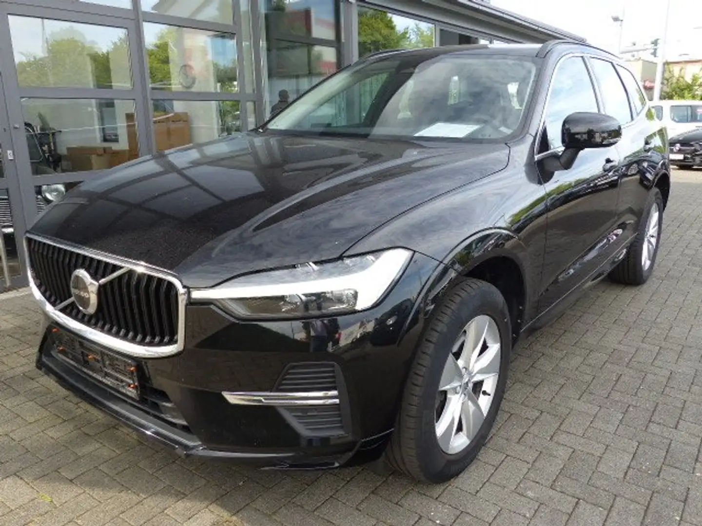 Volvo XC60 Momentum Pro B4 Aut.EU6d*LEDER*GOOGLE*AHK* Noir - 1