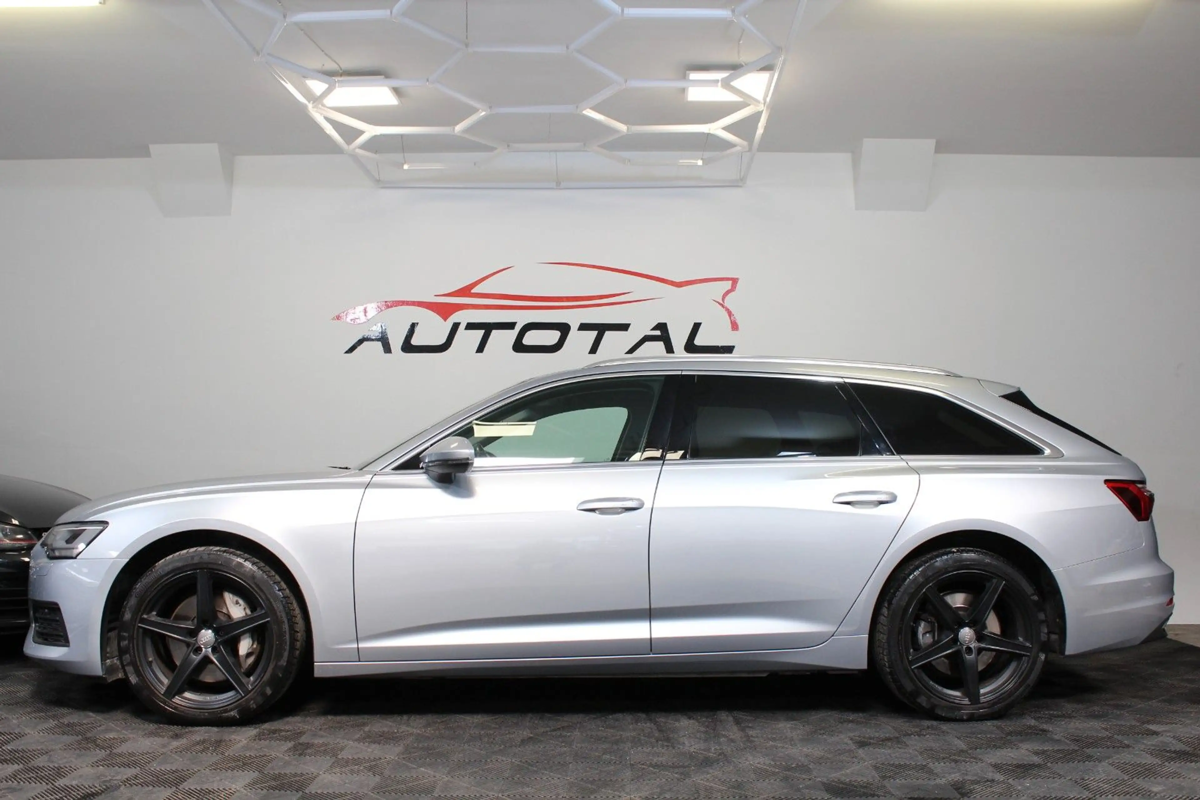 Audi A6 Avant 45 TDI quattro*3.0 TDI*HUP*Kamera*19"* — photo 5