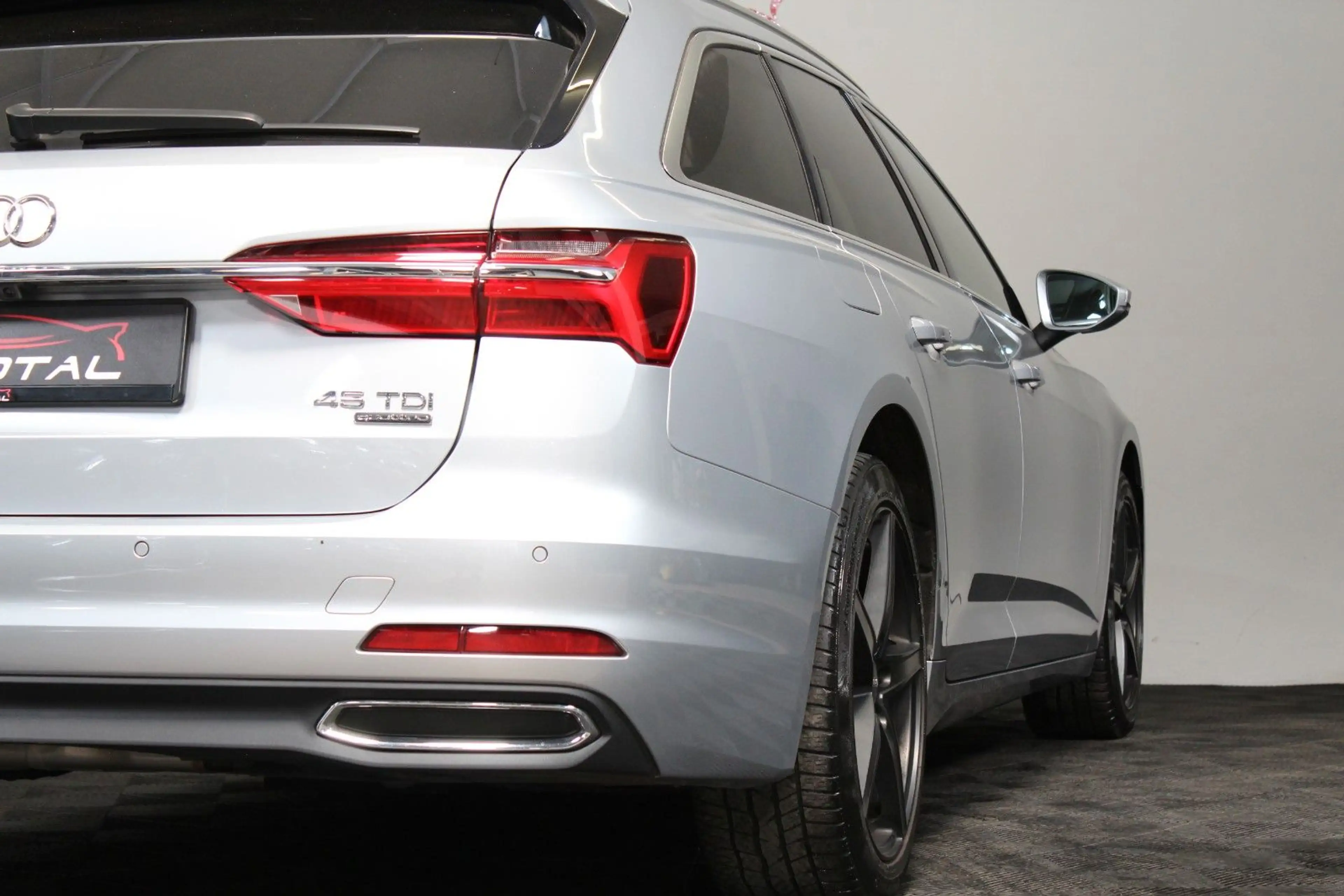 Audi A6 Avant 45 TDI quattro*3.0 TDI*HUP*Kamera*19"* — photo 35
