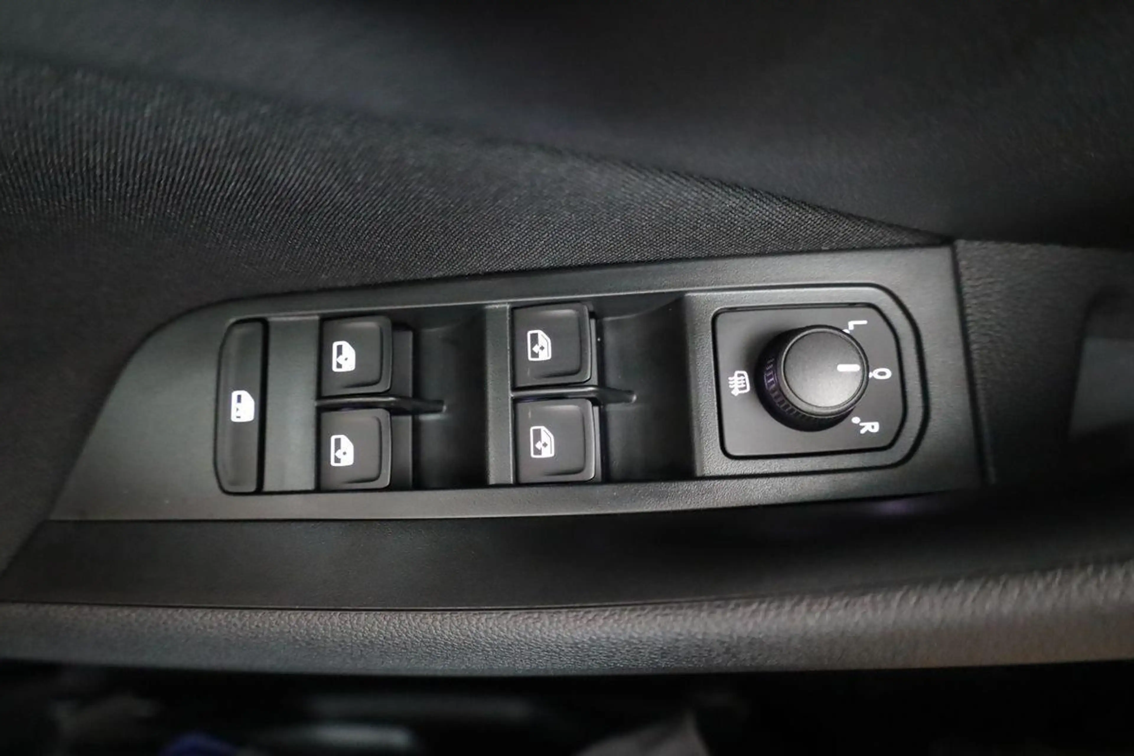 Skoda Kamiq Selection 1.5 TSI DSG Selection, LED, Kamera, 1... — photo 7