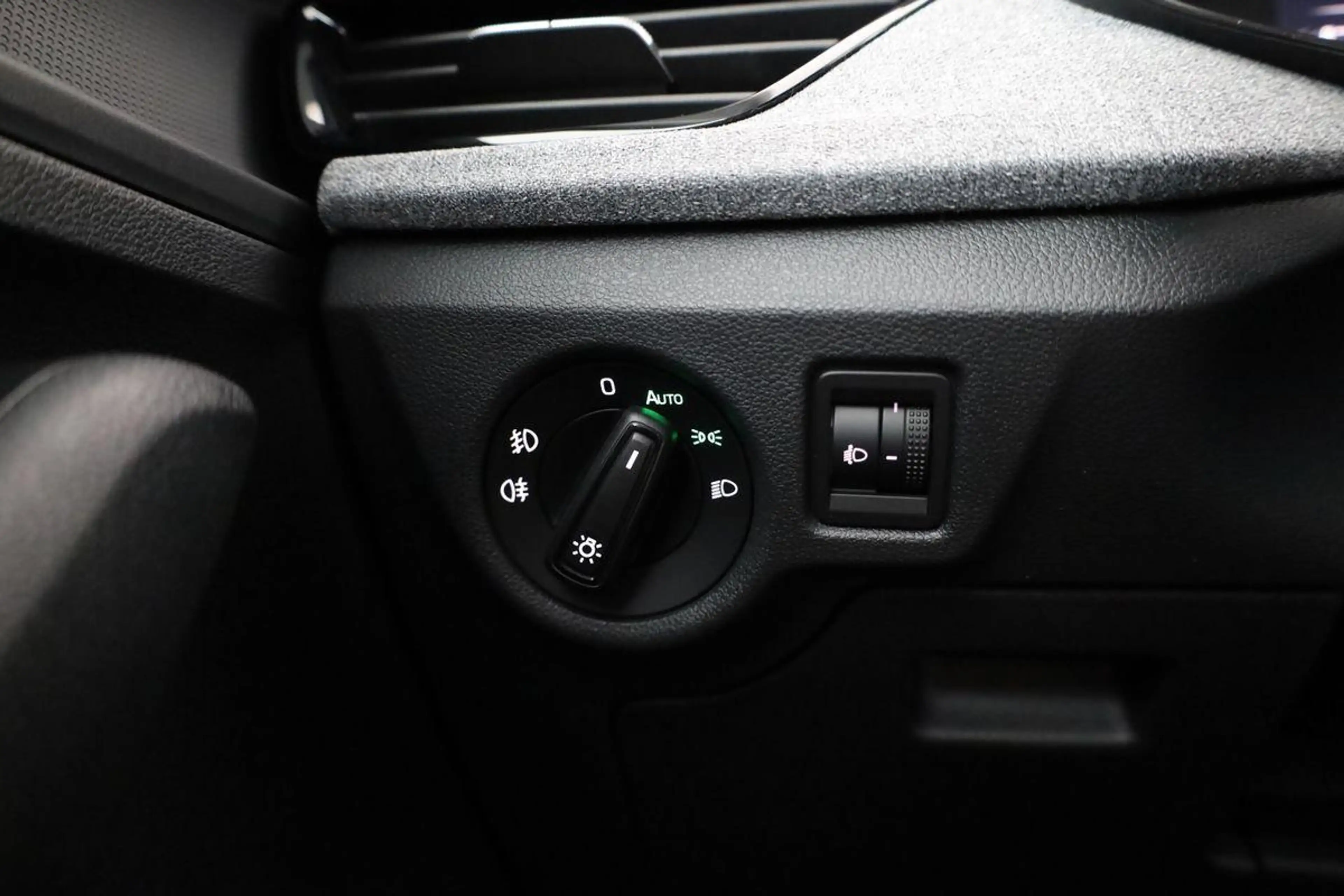 Skoda Kamiq Selection 1.5 TSI DSG Selection, LED, Kamera, 1... — photo 8