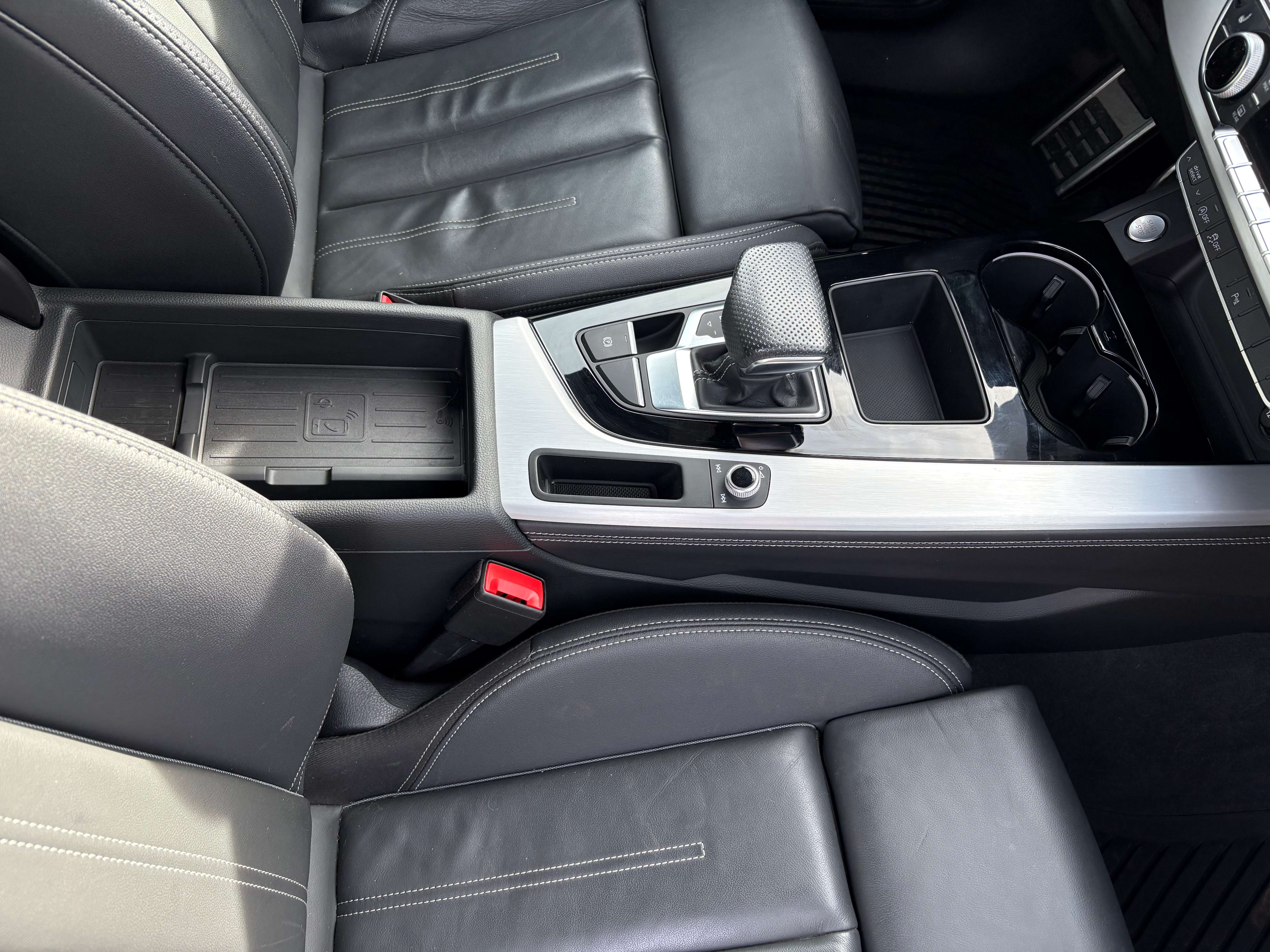 2023 Audi A4 Progressiv 45 TFSI quattro thumb 6