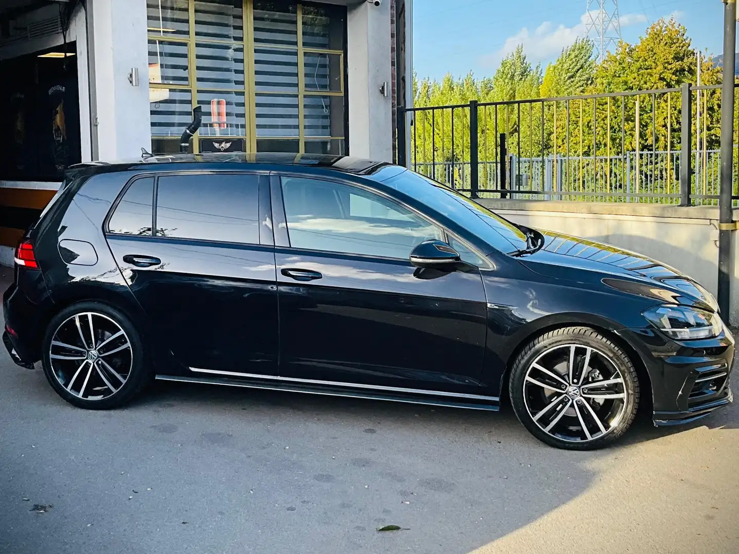 Volkswagen Golf 2.0 SCR TDi Highline DSG !!! OFFRE DU MOMENT !!! Noir - 2