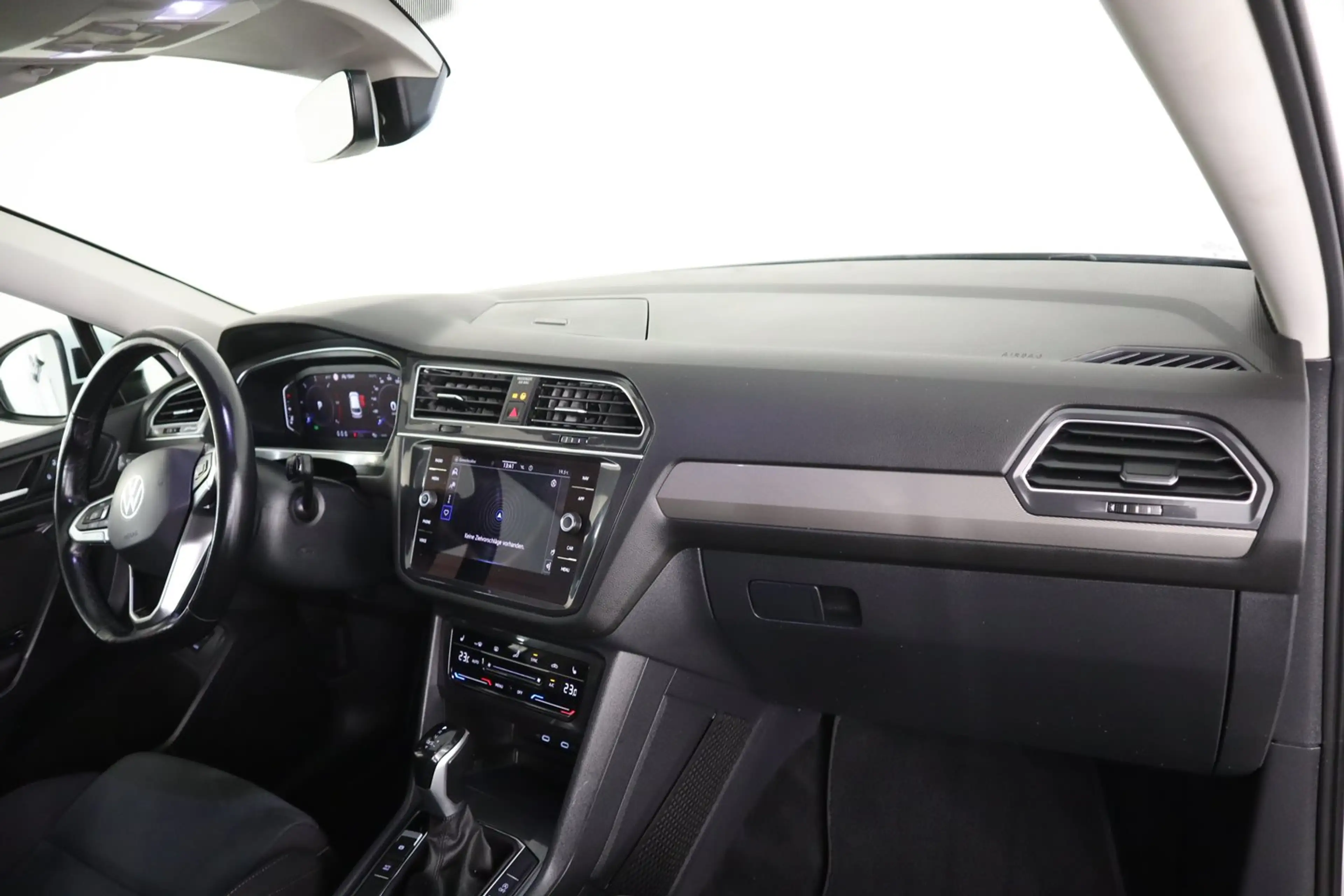 Volkswagen Tiguan Allspace Life TDI DSG — photo 14