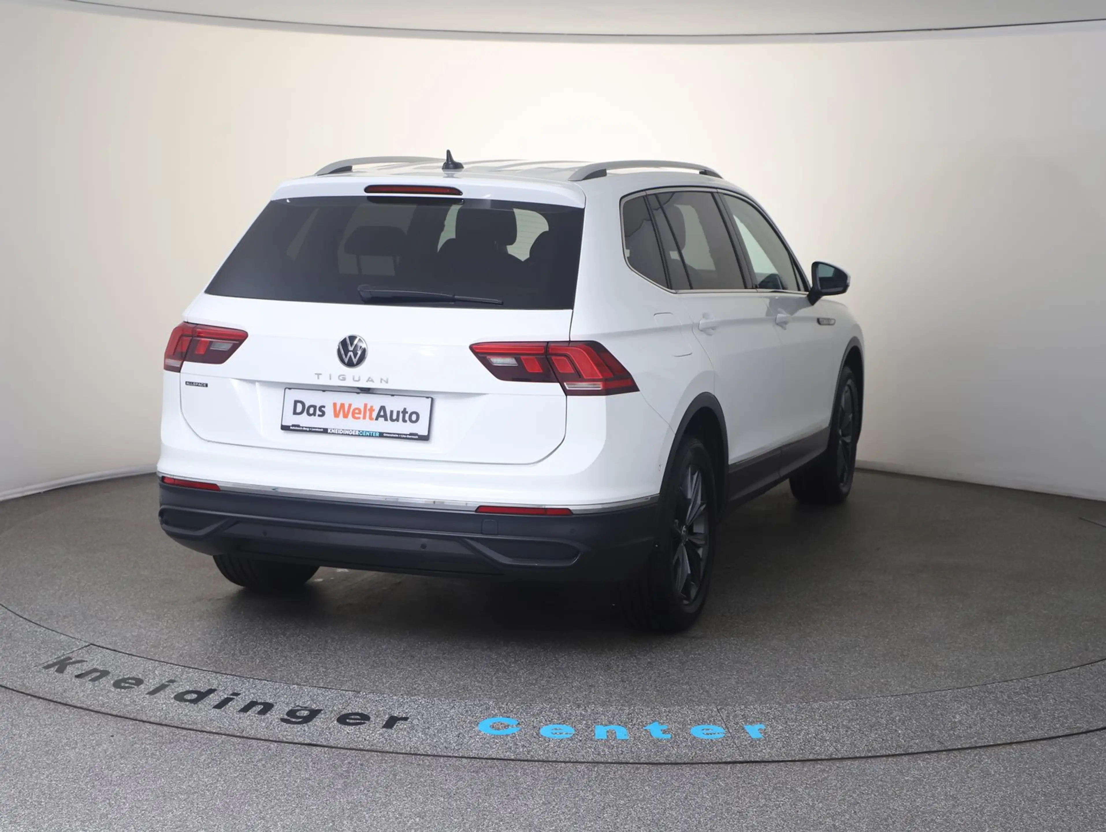 Volkswagen Tiguan Allspace Life TDI DSG — photo 5