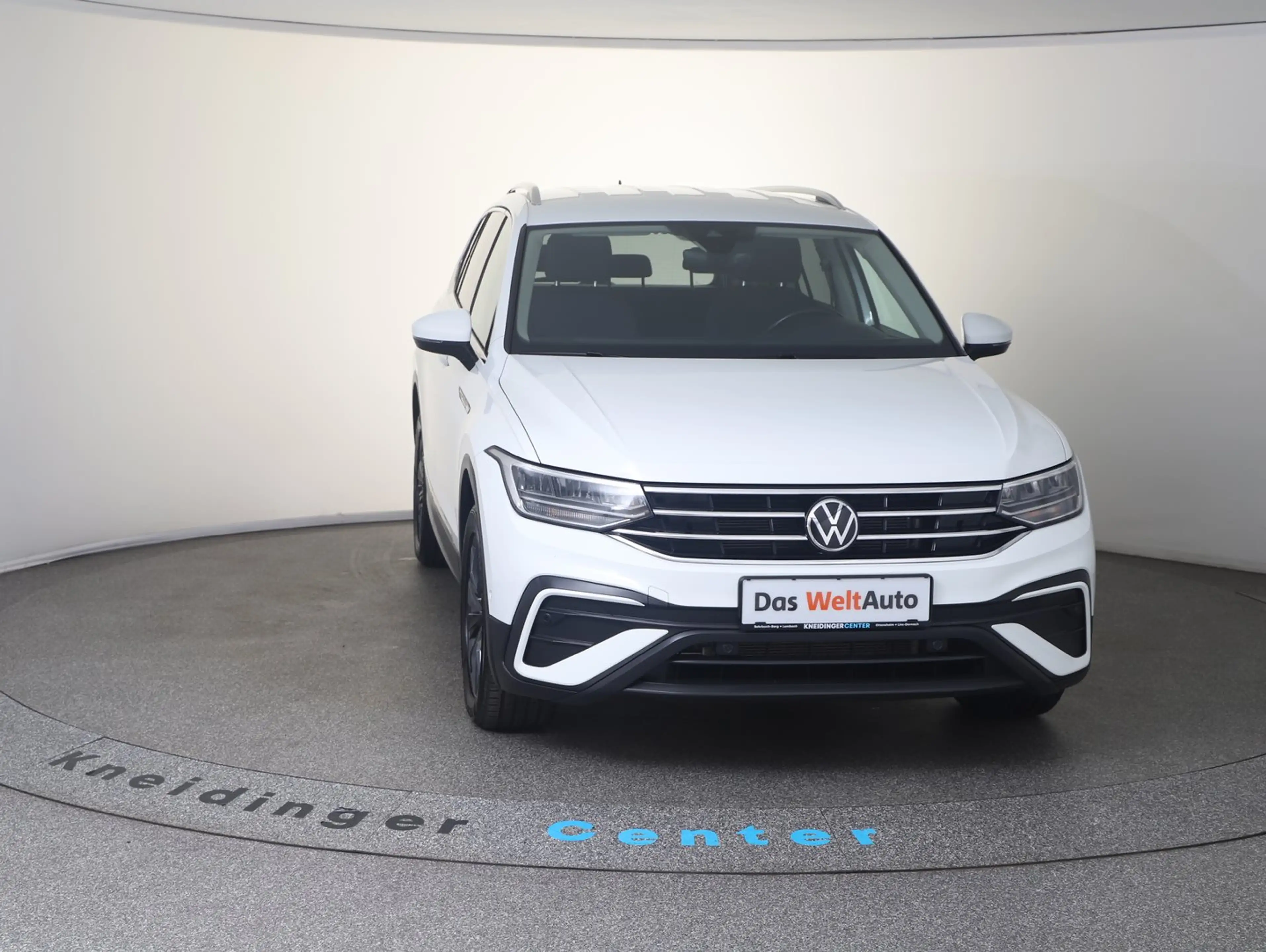 Volkswagen Tiguan Allspace Life TDI DSG — photo 7