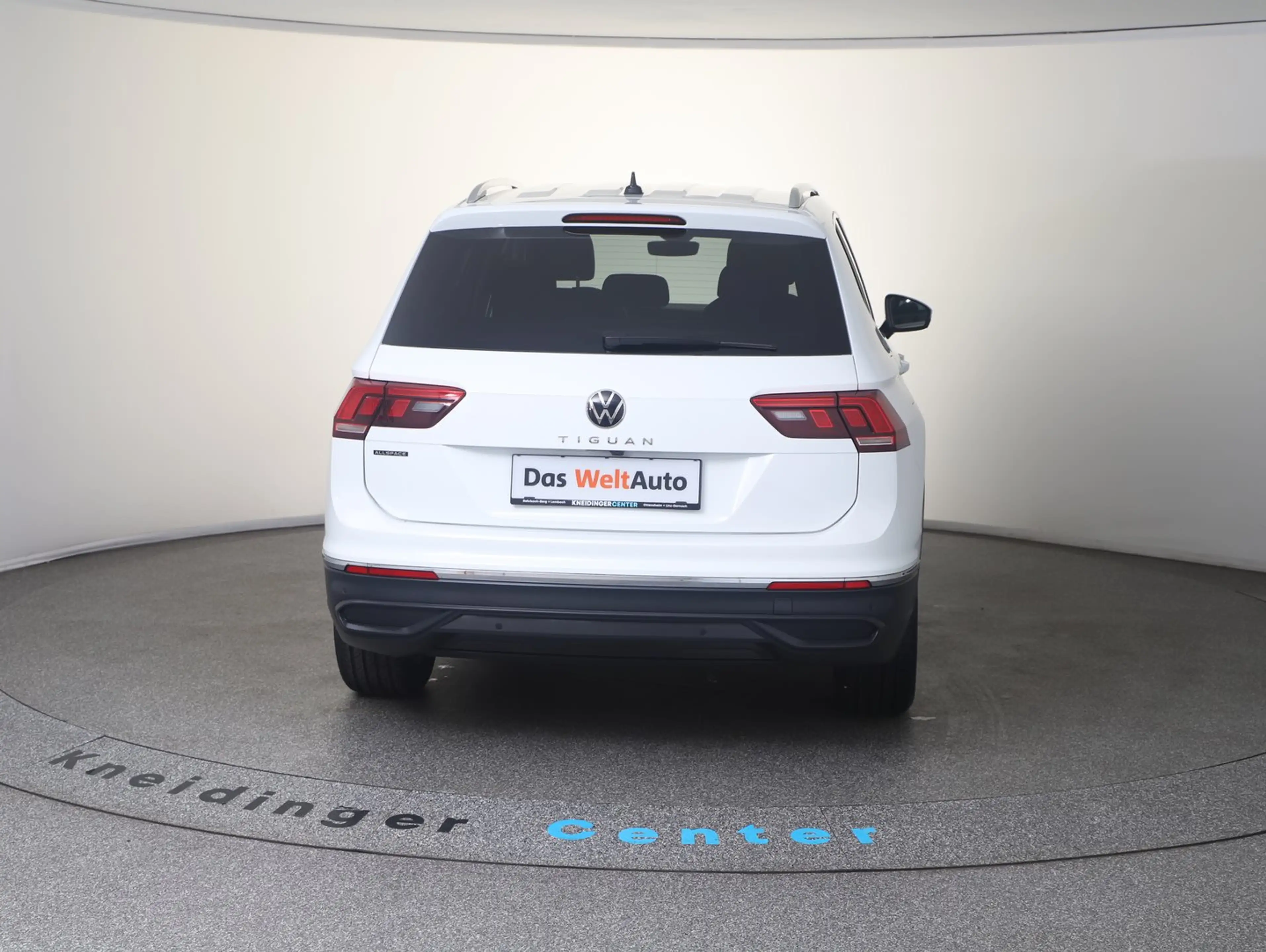 Volkswagen Tiguan Allspace Life TDI DSG — photo 4