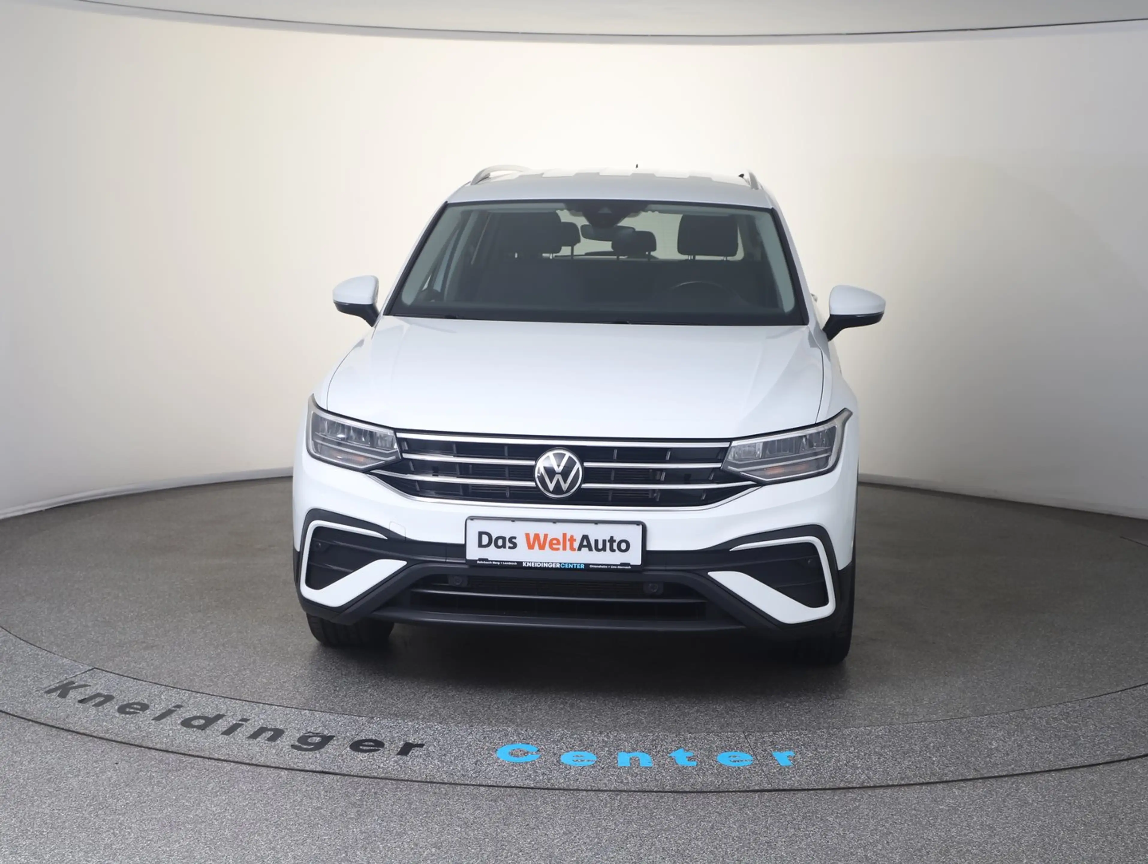 Volkswagen Tiguan Allspace Life TDI DSG — photo 8