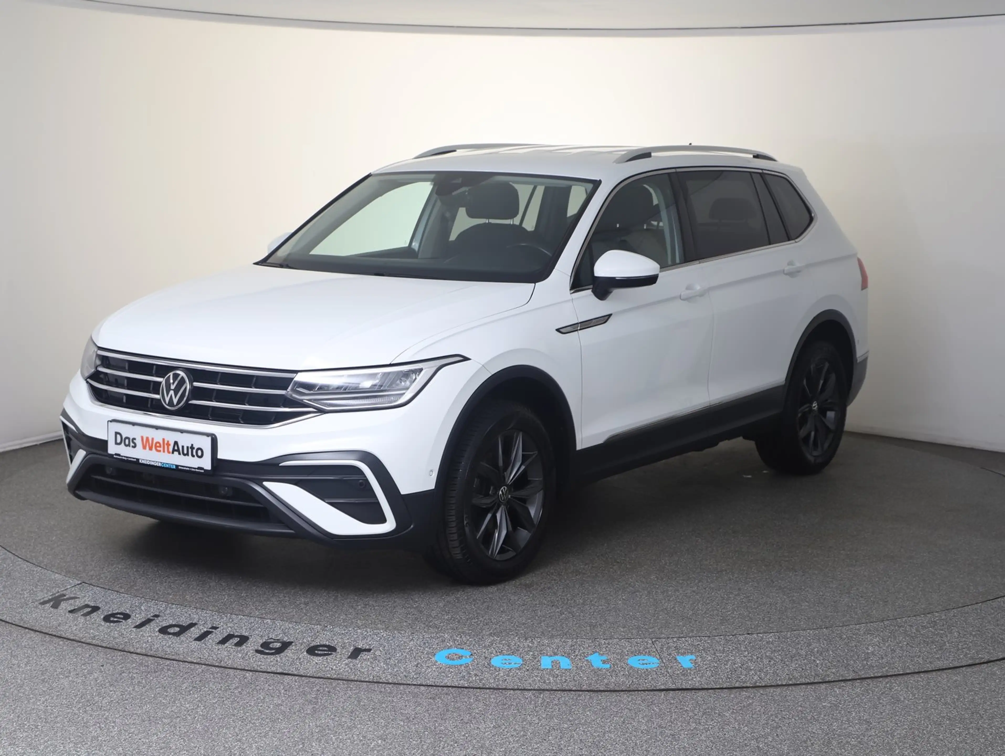 Volkswagen Tiguan Allspace Life TDI DSG — photo 2