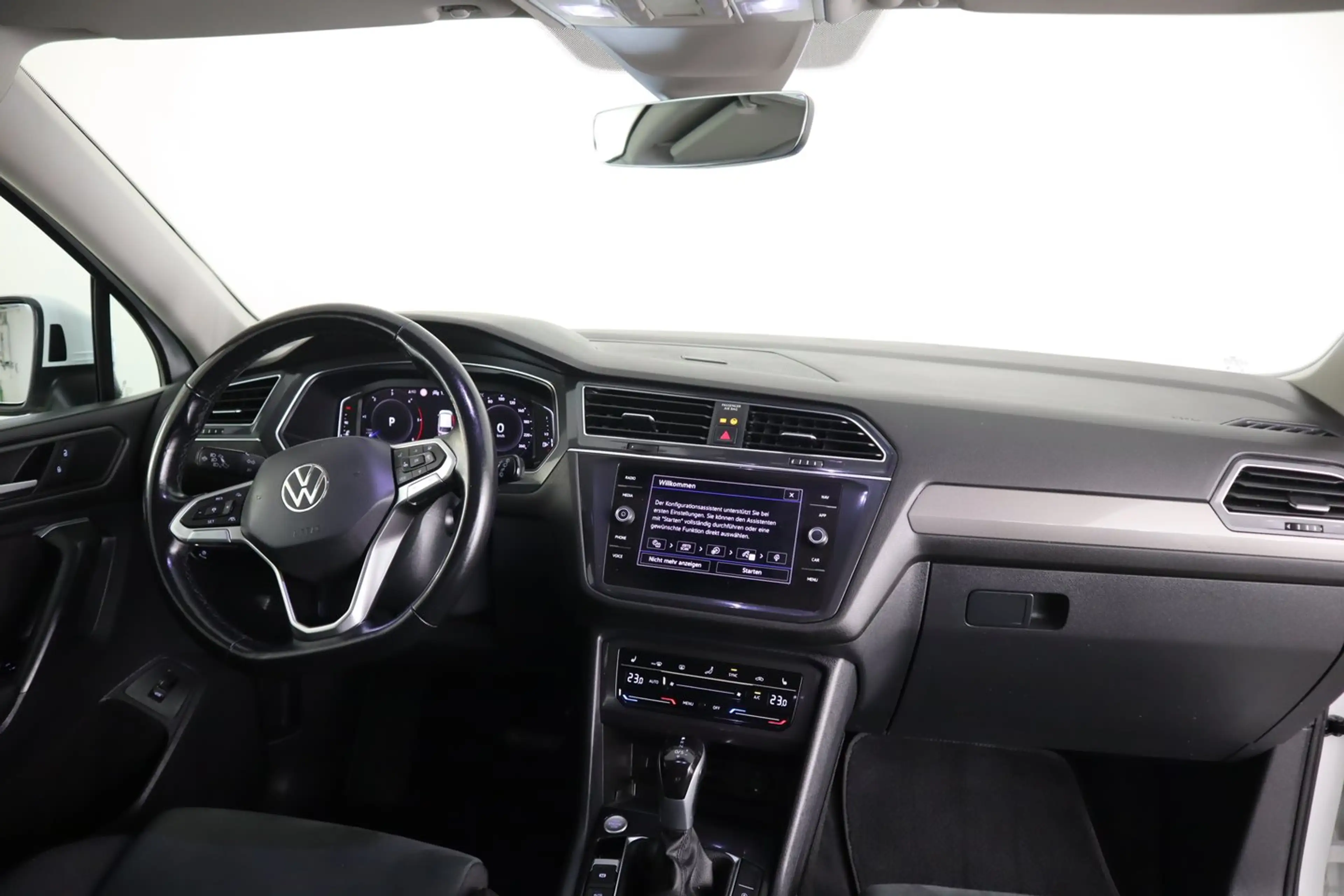 Volkswagen Tiguan Allspace Life TDI DSG — photo 11