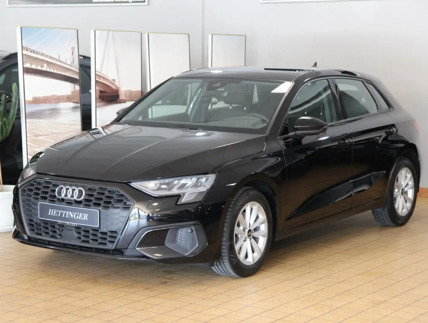 Audi A3 Sportback 1.5 TSI S-tronic, Pano,Navi,Sitzhzg Schwarz - 1