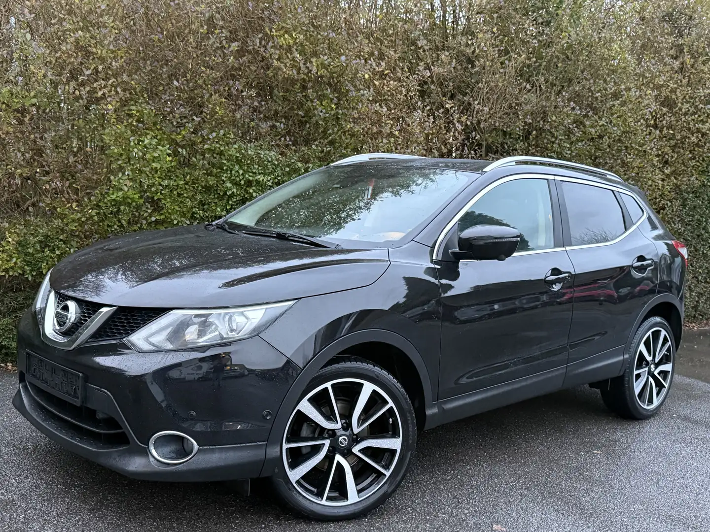 Nissan Qashqai 1.5 dCi+NAVI+CAMERA 360+CUIR+SIEG CHAUF+TOIT PANO Negro - 1