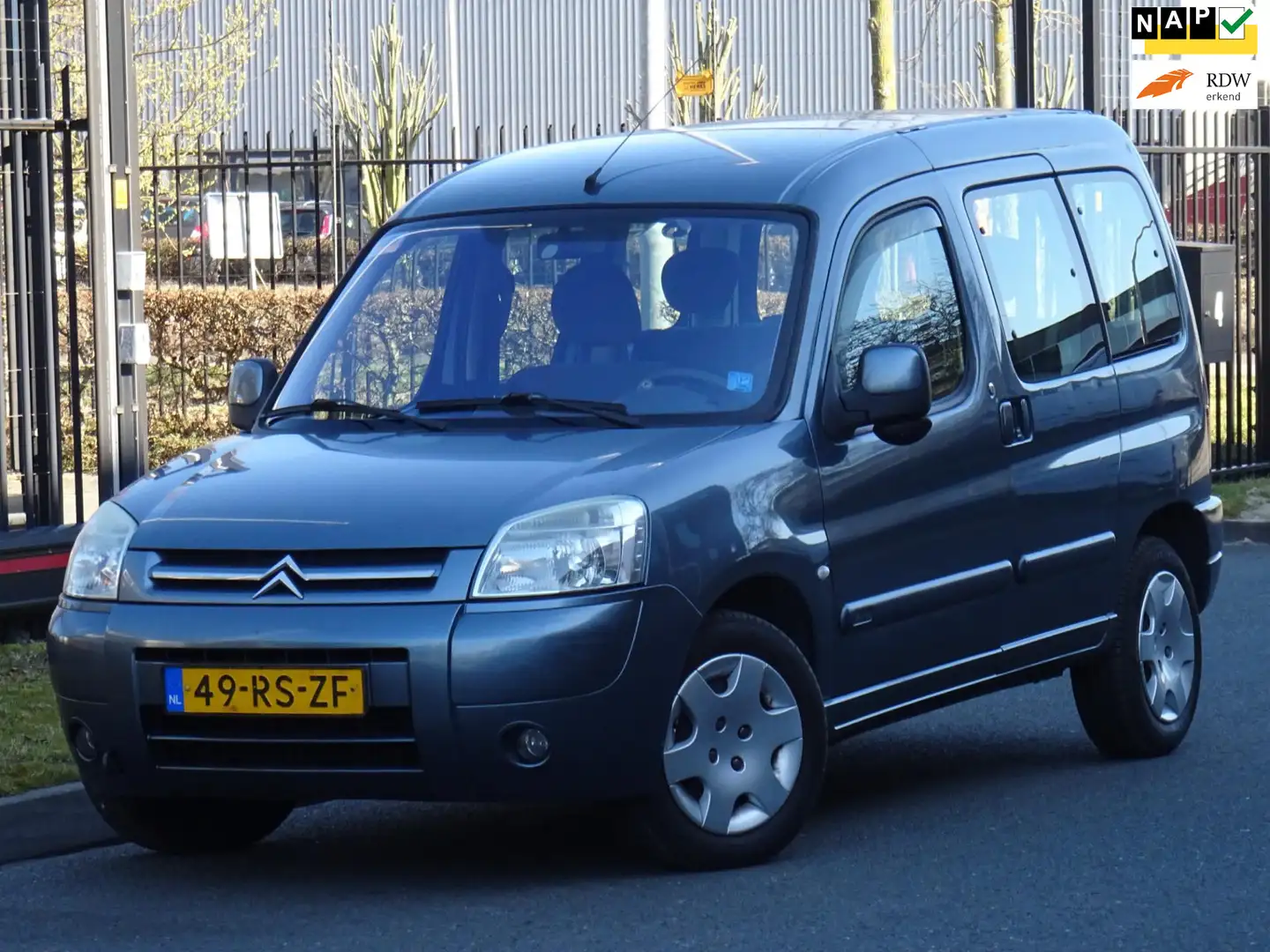 Citroen Berlingo 1.6i Multispace NAP/AIRCO/CRUISE/APK Grey - 1
