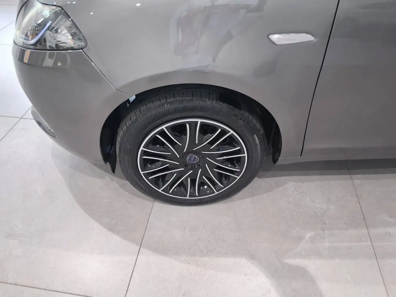 Lancia Ypsilon 2023 — фото 15
