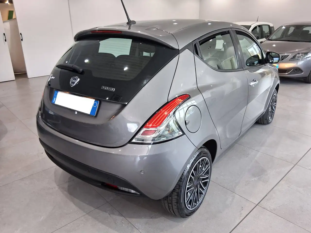Lancia Ypsilon 2023 — фото 6