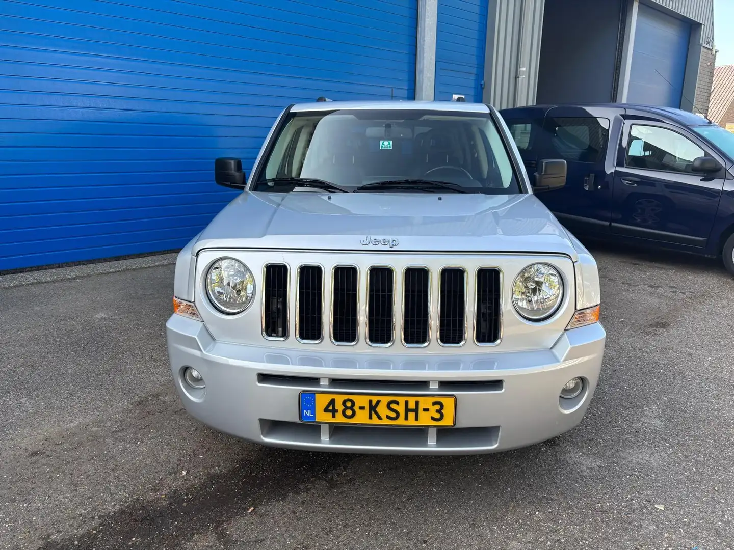 Jeep Patriot 2.4 Limited Adventure Gris - 2