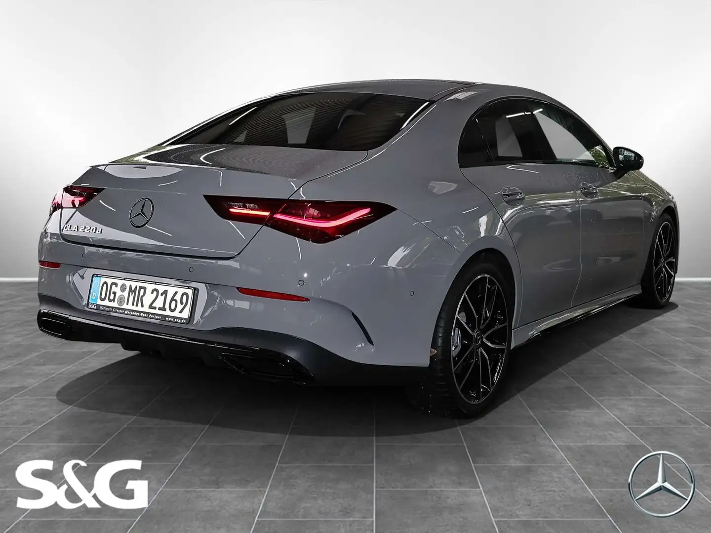 Mercedes-Benz CLA 220 d Coupé AMG MBUX+LED+Pano+RüKam+Distron Gris - 2