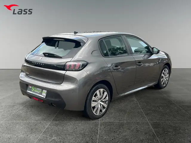 Peugeot 208 view 6