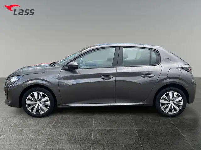 Peugeot 208 view 3