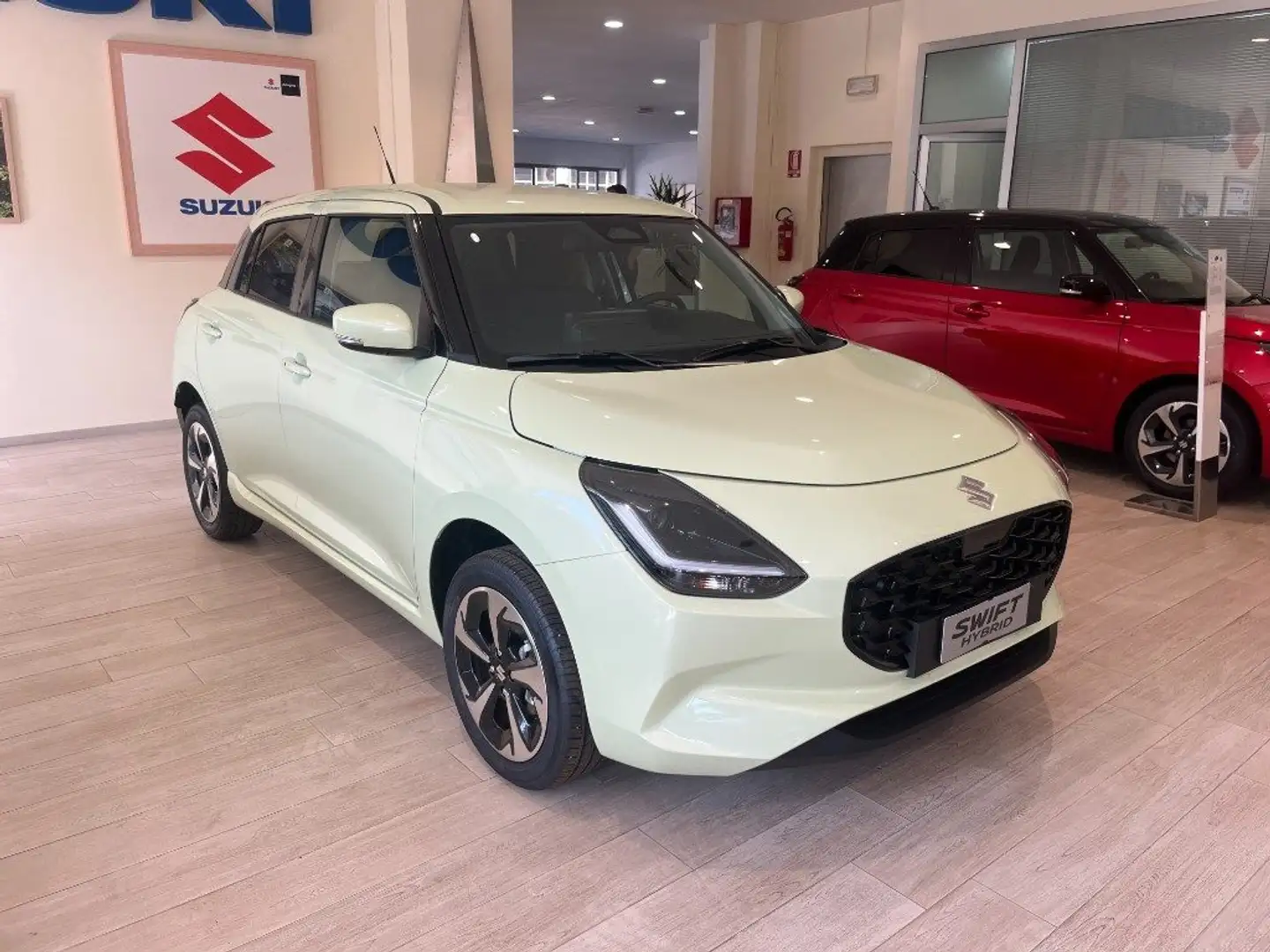 Suzuki Swift 1.2 Hybrid 4WD AllGrip Top Arancione - 1