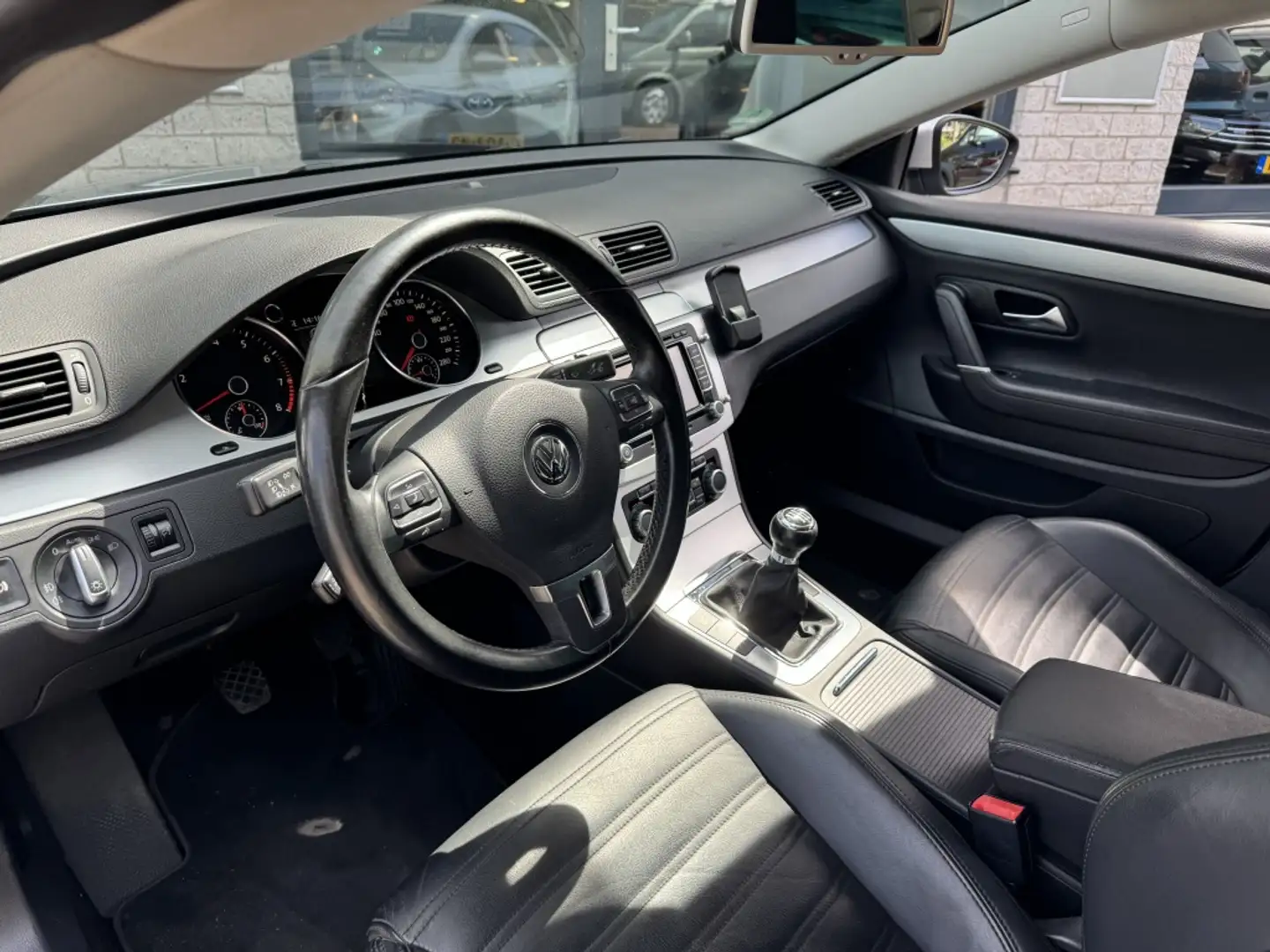 Volkswagen Passat CC 1.8 TSI 4p. Xenon Leer Navi NAP Gris - 2