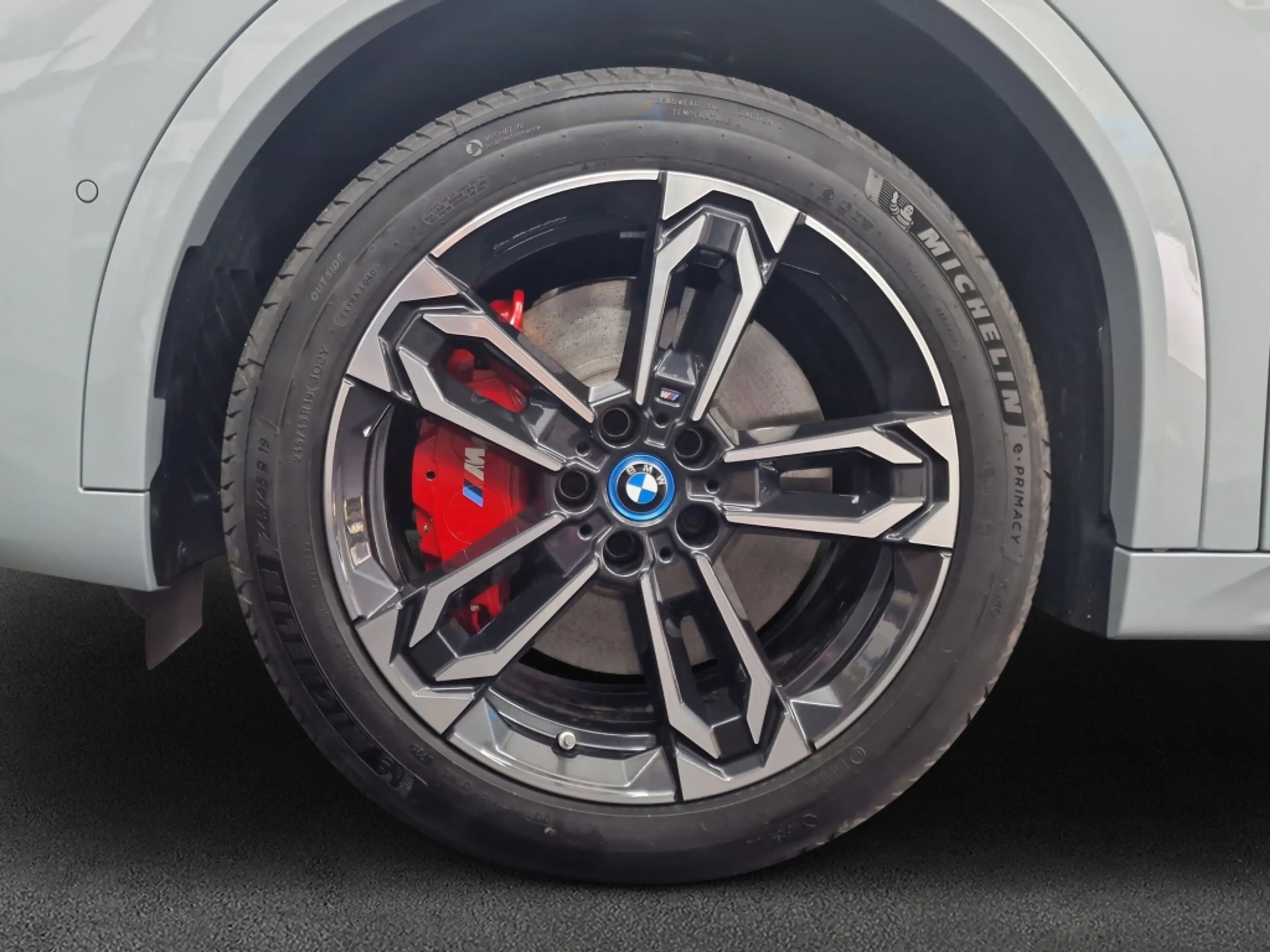 BMW iX2 eDrive20 M-PaketPro AHK LED HeadUp H&K — photo 8