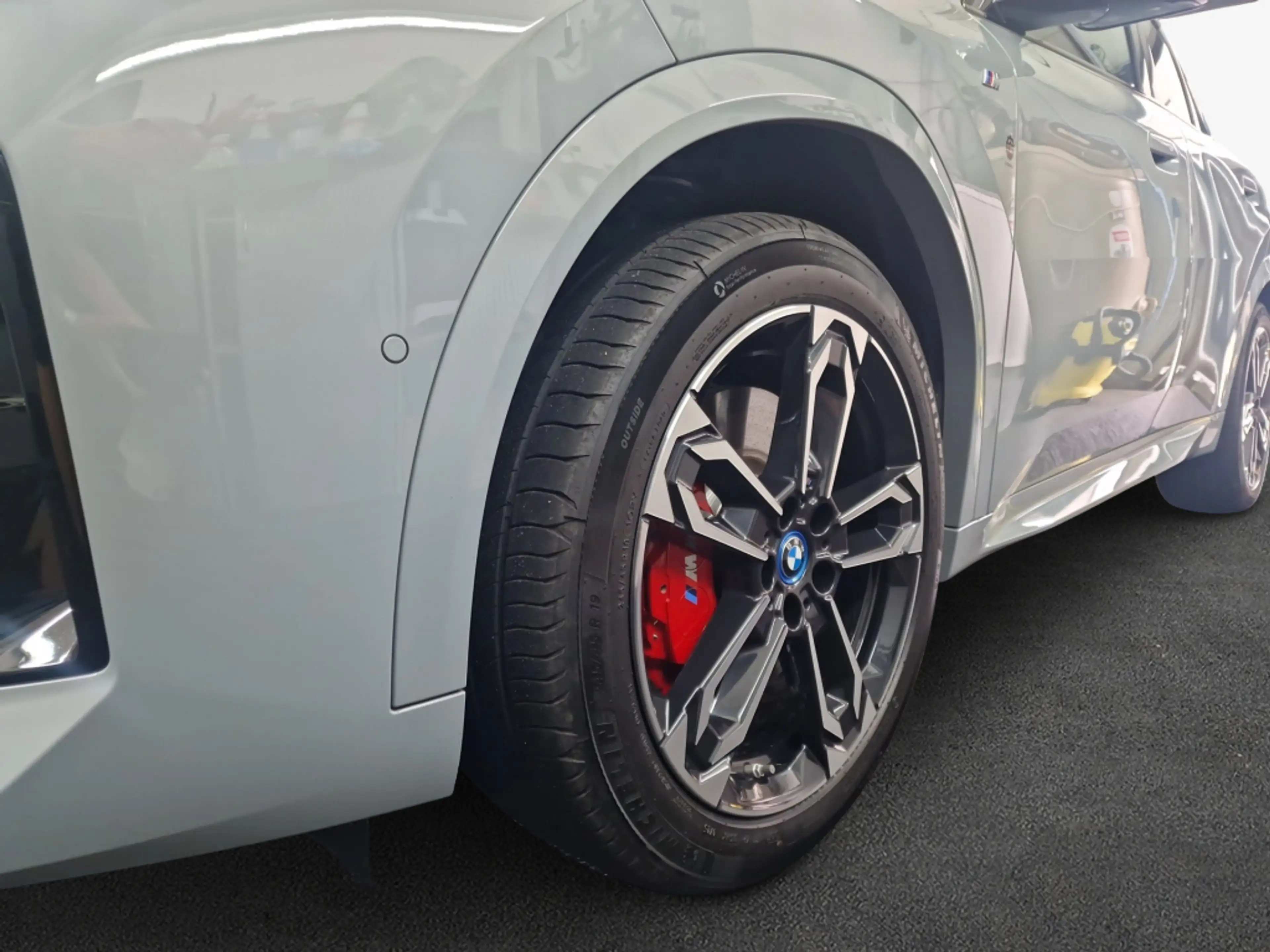 BMW iX2 eDrive20 M-PaketPro AHK LED HeadUp H&K — photo 7