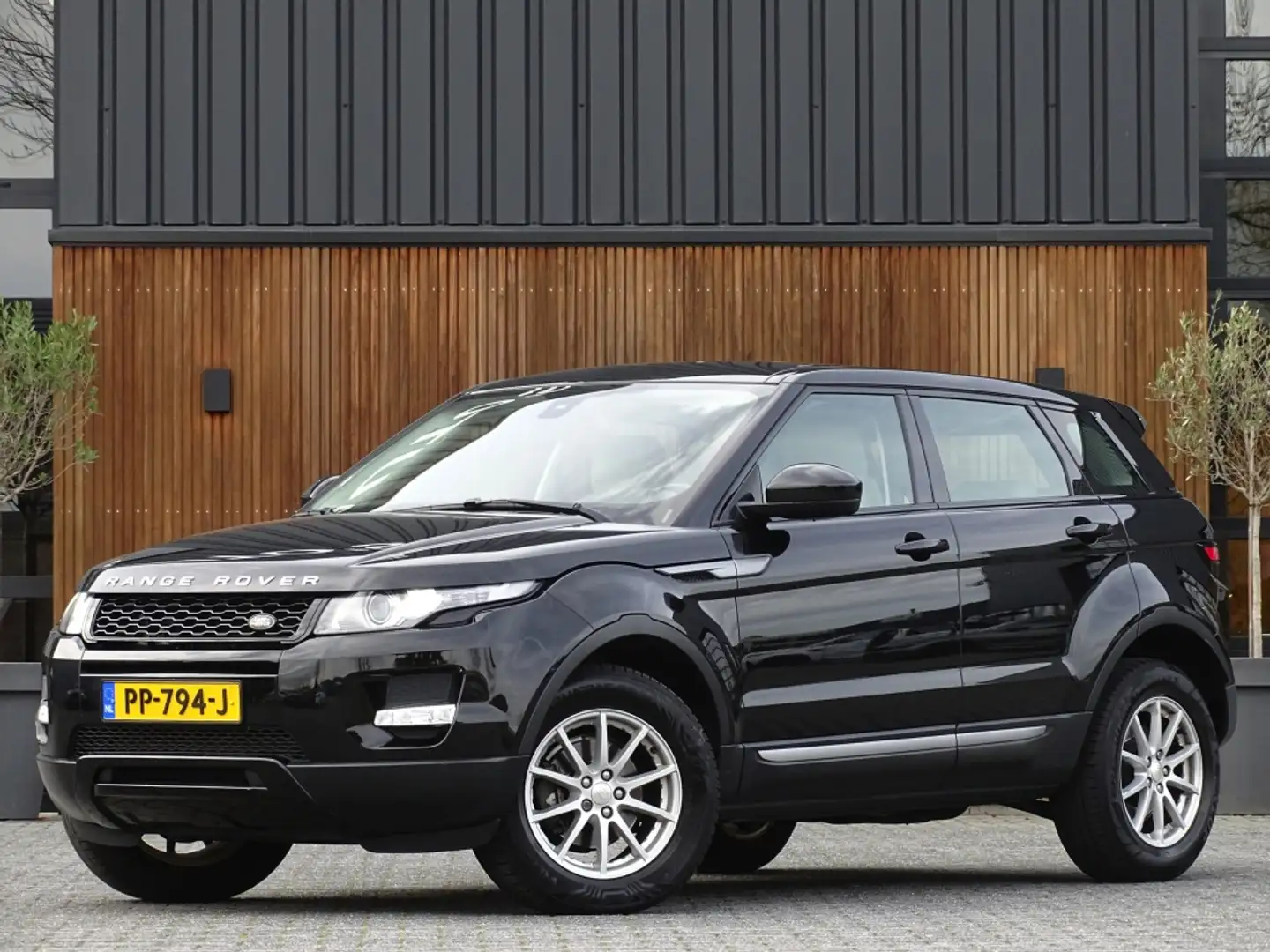 Land Rover Range Rover Evoque 2.2 eD4 2WD Pure / luxe pakket Noir - 1