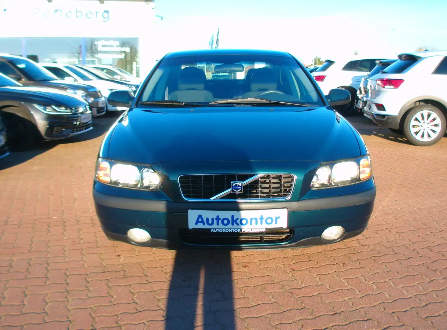 Volvo S60 2.4 Comfort.Klima.AHK.1.Hand nach Volvo Vert - 2