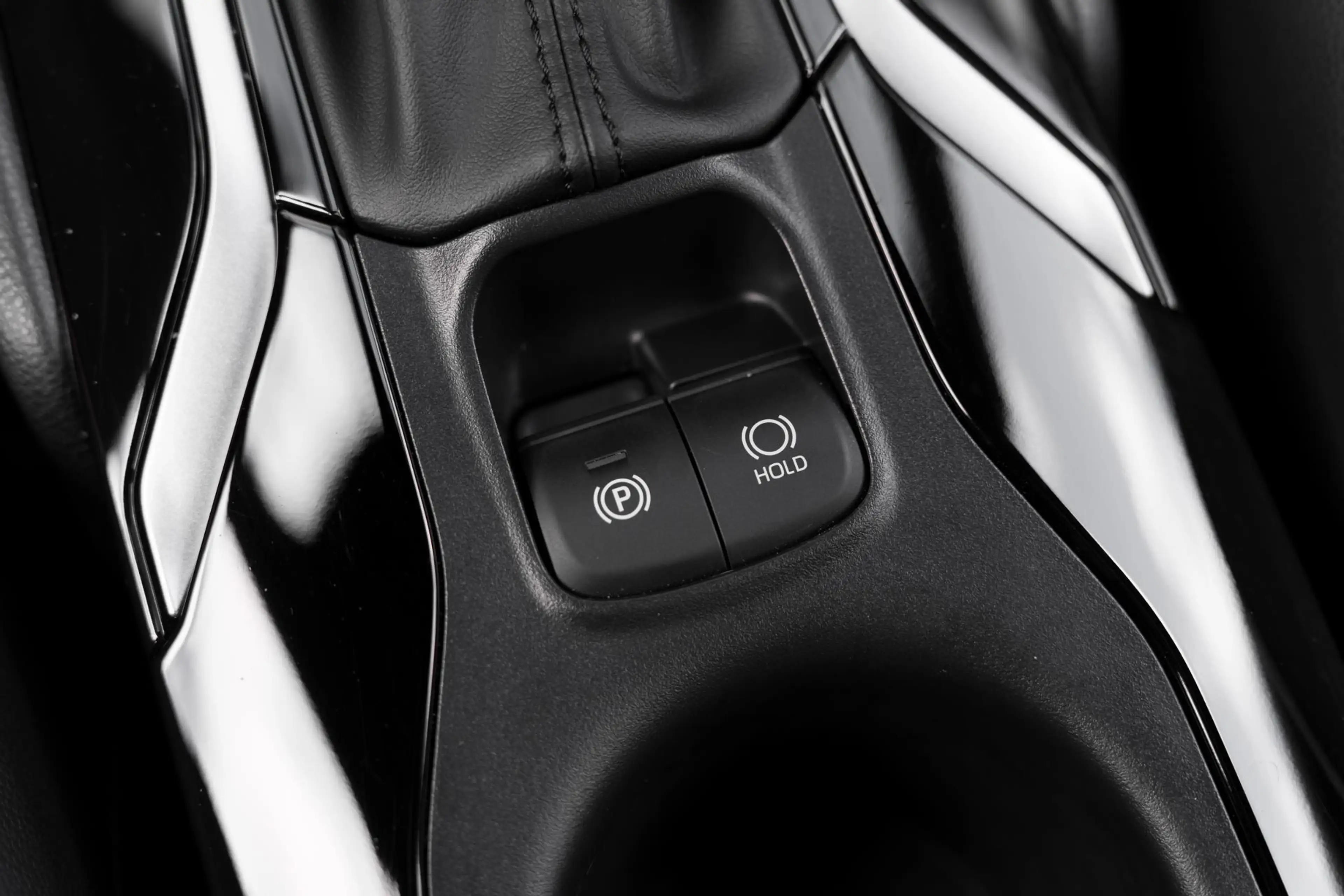 Toyota Corolla Cross Hybrid 200 Executive — photo 19