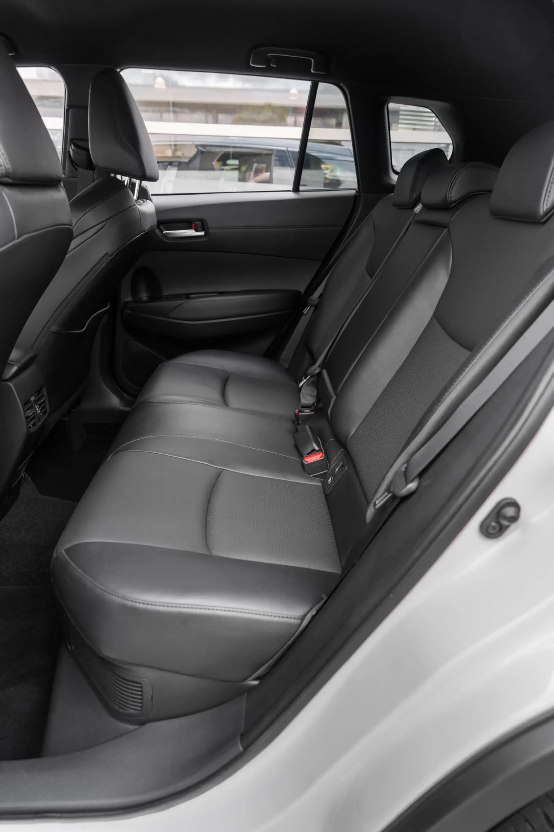 Toyota Corolla Cross Hybrid 200 Executive — photo 14