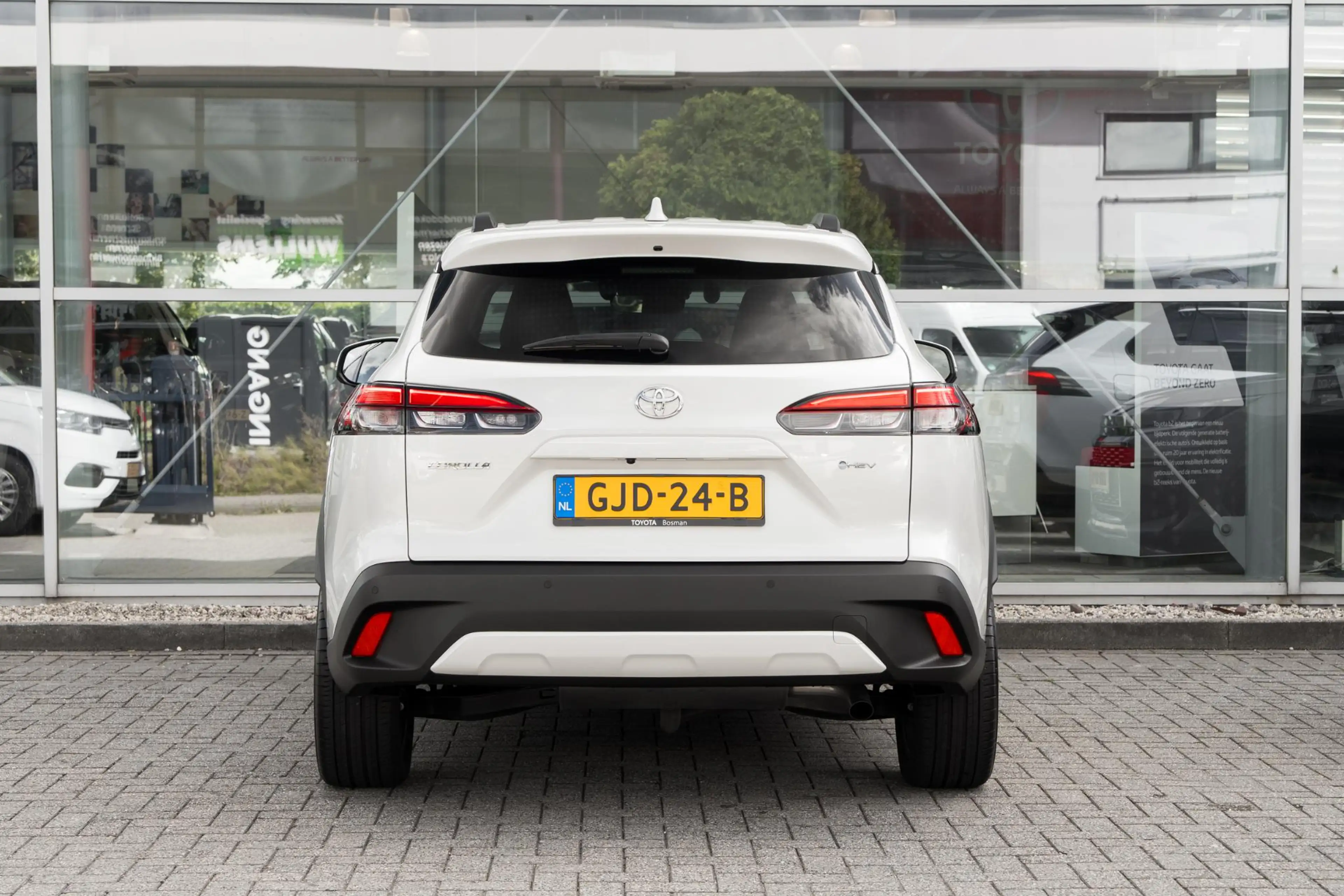 Toyota Corolla Cross Hybrid 200 Executive — photo 16