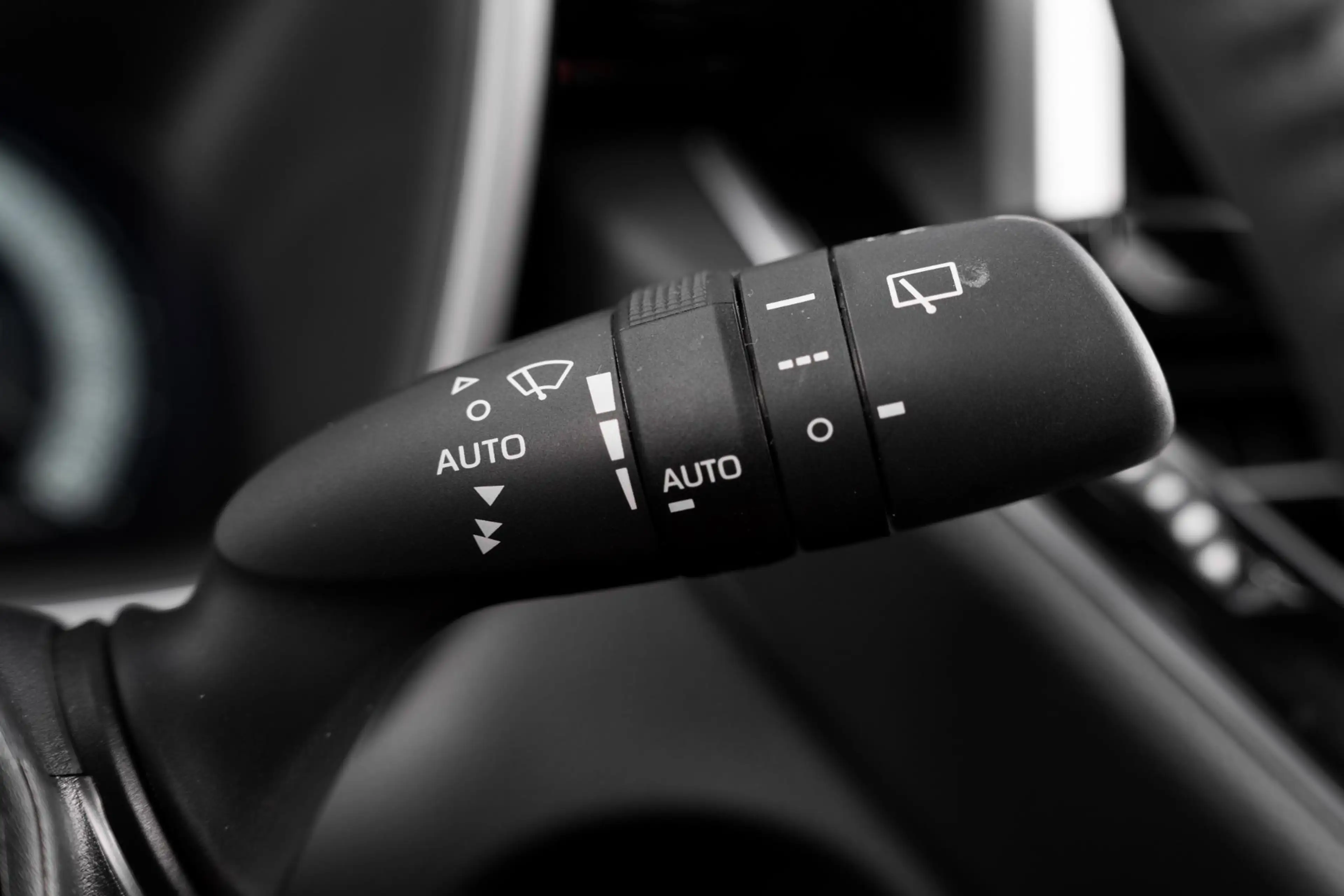 Toyota Corolla Cross Hybrid 200 Executive — photo 31