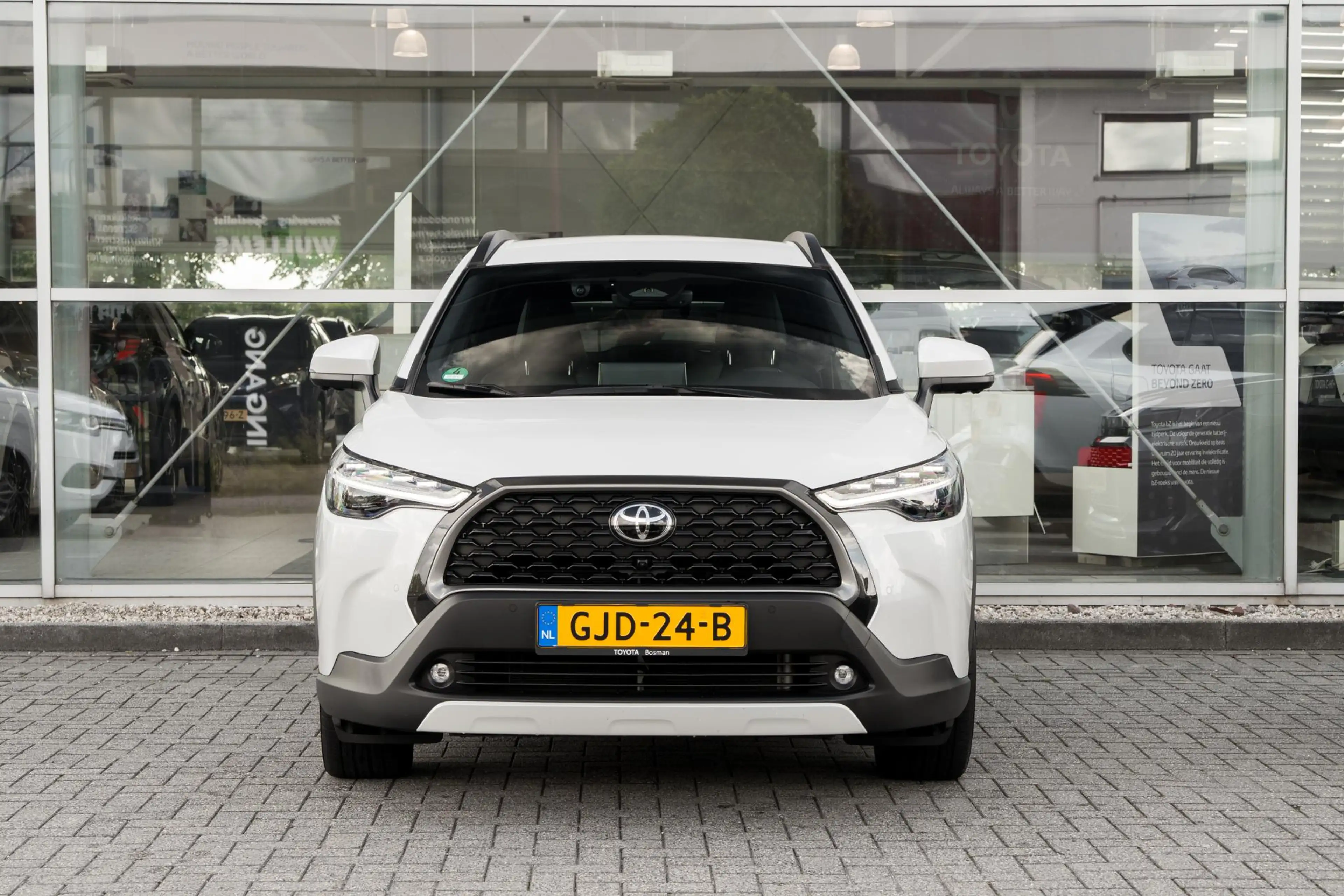Toyota Corolla Cross Hybrid 200 Executive — photo 15