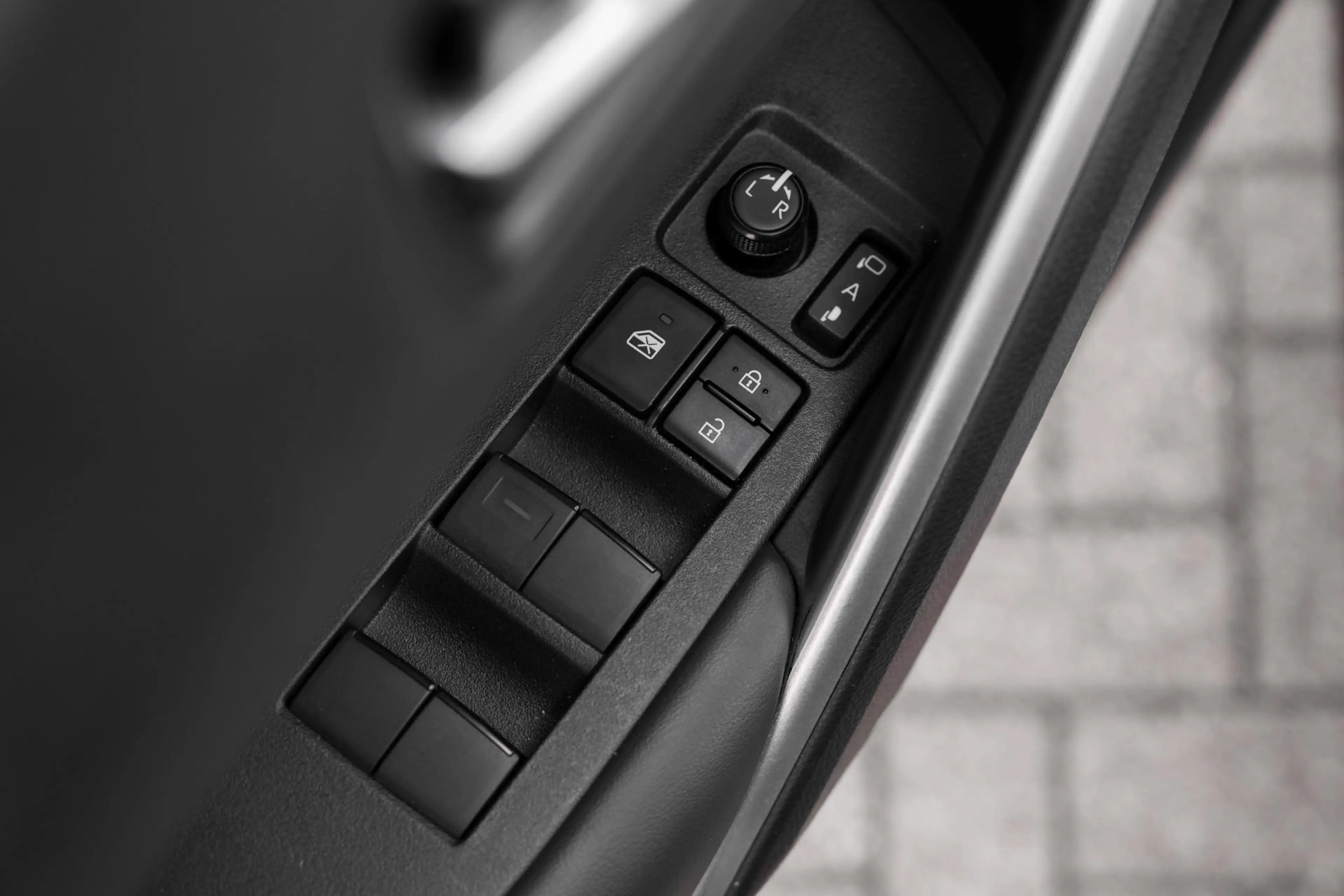 Toyota Corolla Cross Hybrid 200 Executive — photo 34