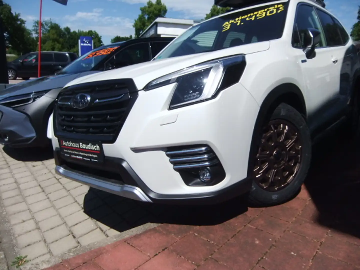 Subaru Forester 2.0ie Lineartronic Active Weiß - 1