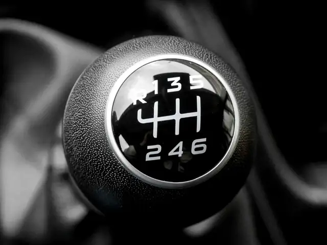 Opel Movano view 11