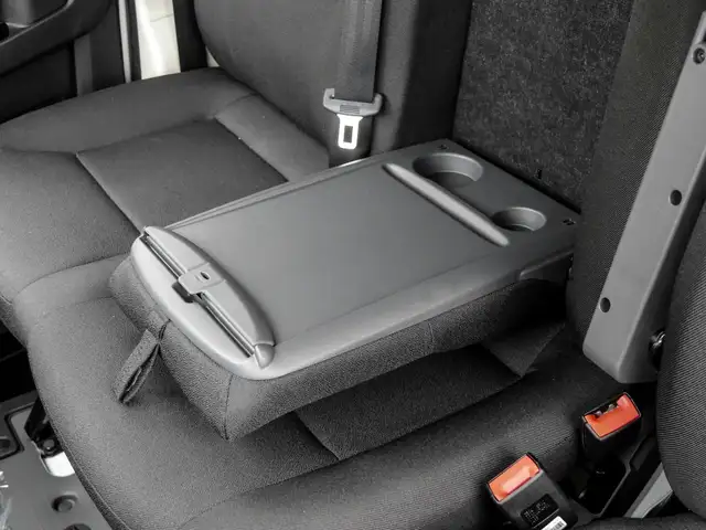 Opel Movano view 12