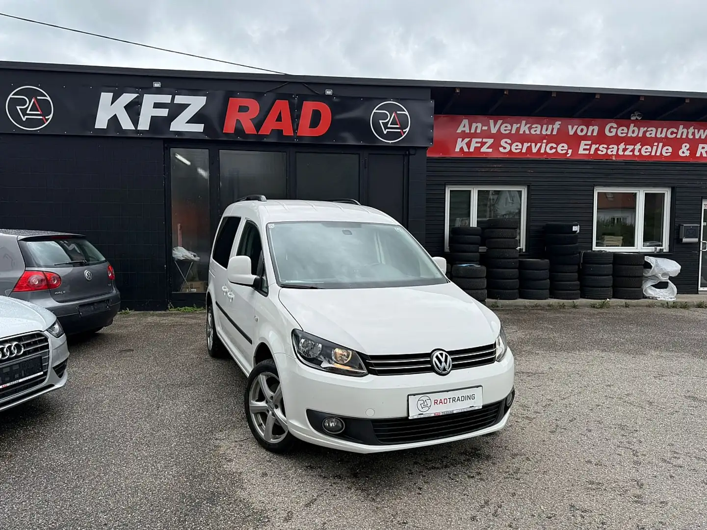 Volkswagen Caddy Kombi Comfortline BMT 1,6 TDI DPF *AHK* *PDC* *... Weiß - 1