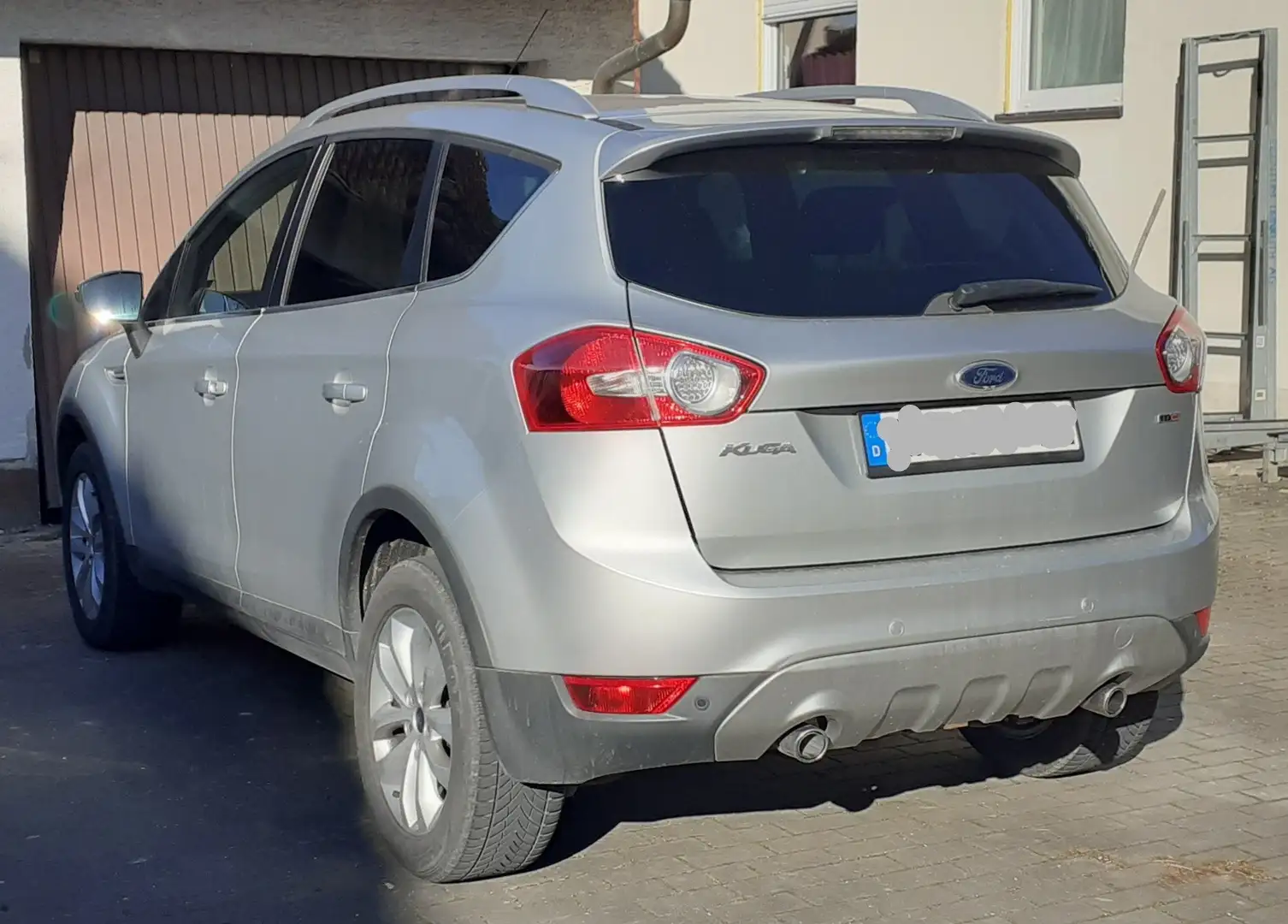 Ford Kuga Kuga 2.0 TDCi 2x4 Titanium Silber - 2