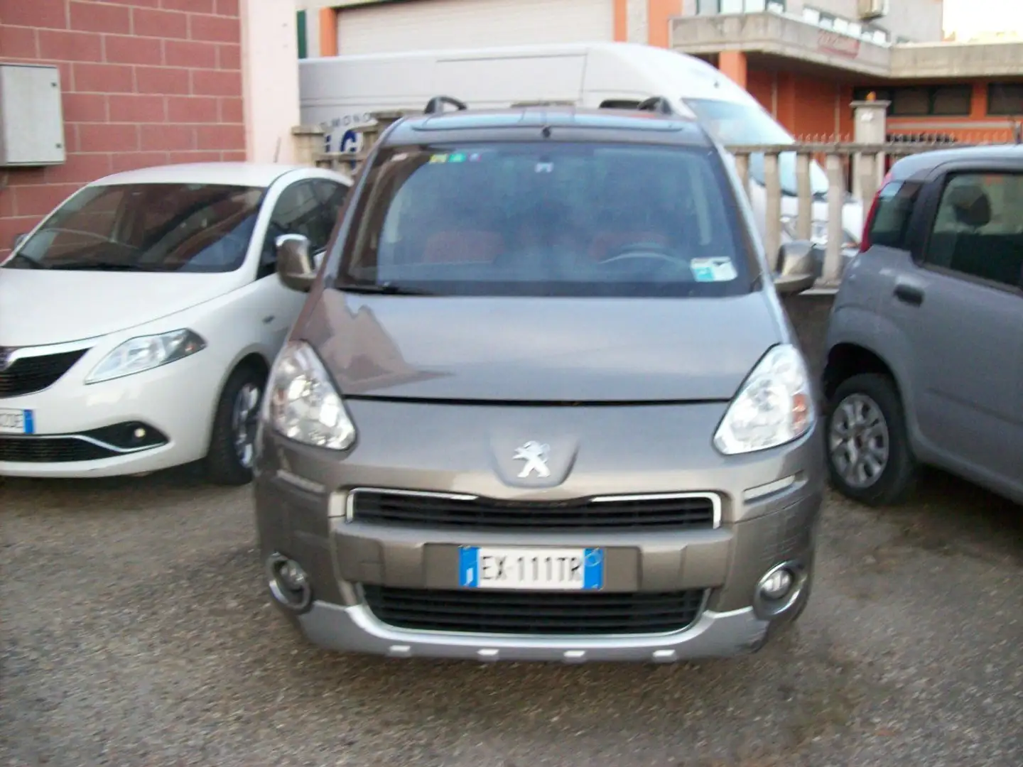 Peugeot Partner Partner Tepee 1.6 hdi Active (premium) 92cv E5 Grigio - 1