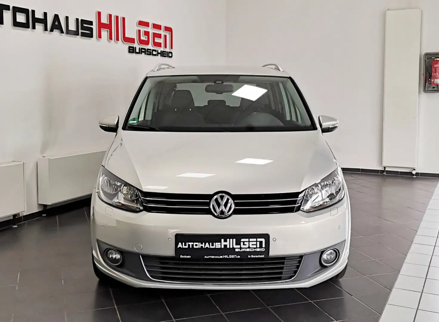 Volkswagen Touran Highline DSG*7Sitze*R.Kamera*AHK*Navi*SHZ Silber - 2