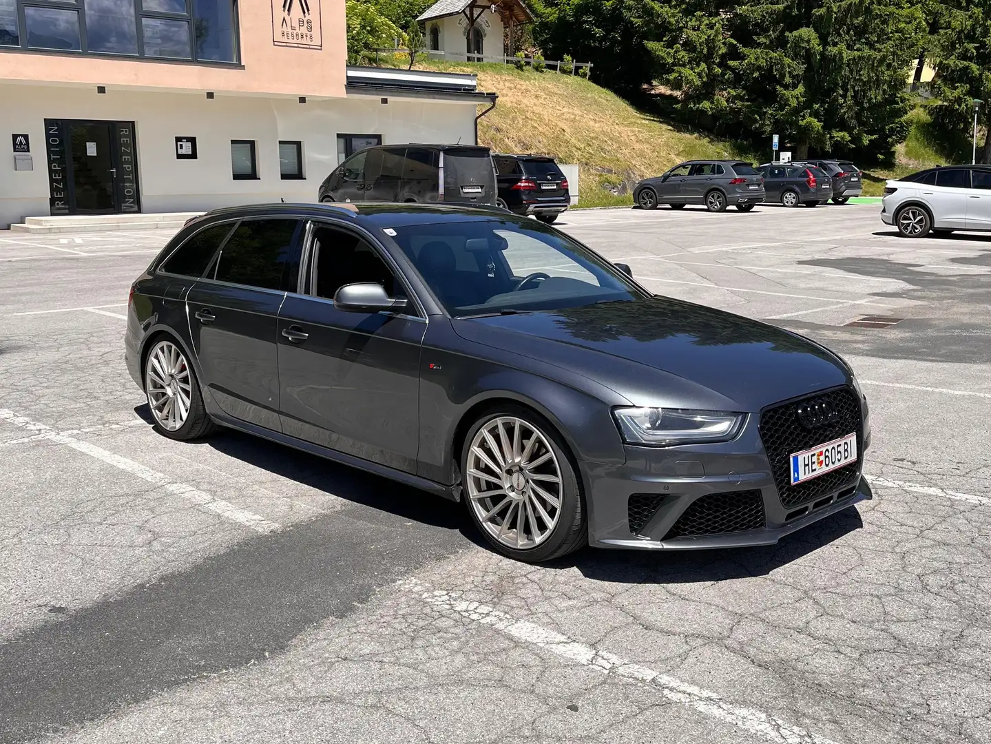 Audi A4 A4 Avant 2,0 TDI quattro Sport S-tronic Sport Grau - 1