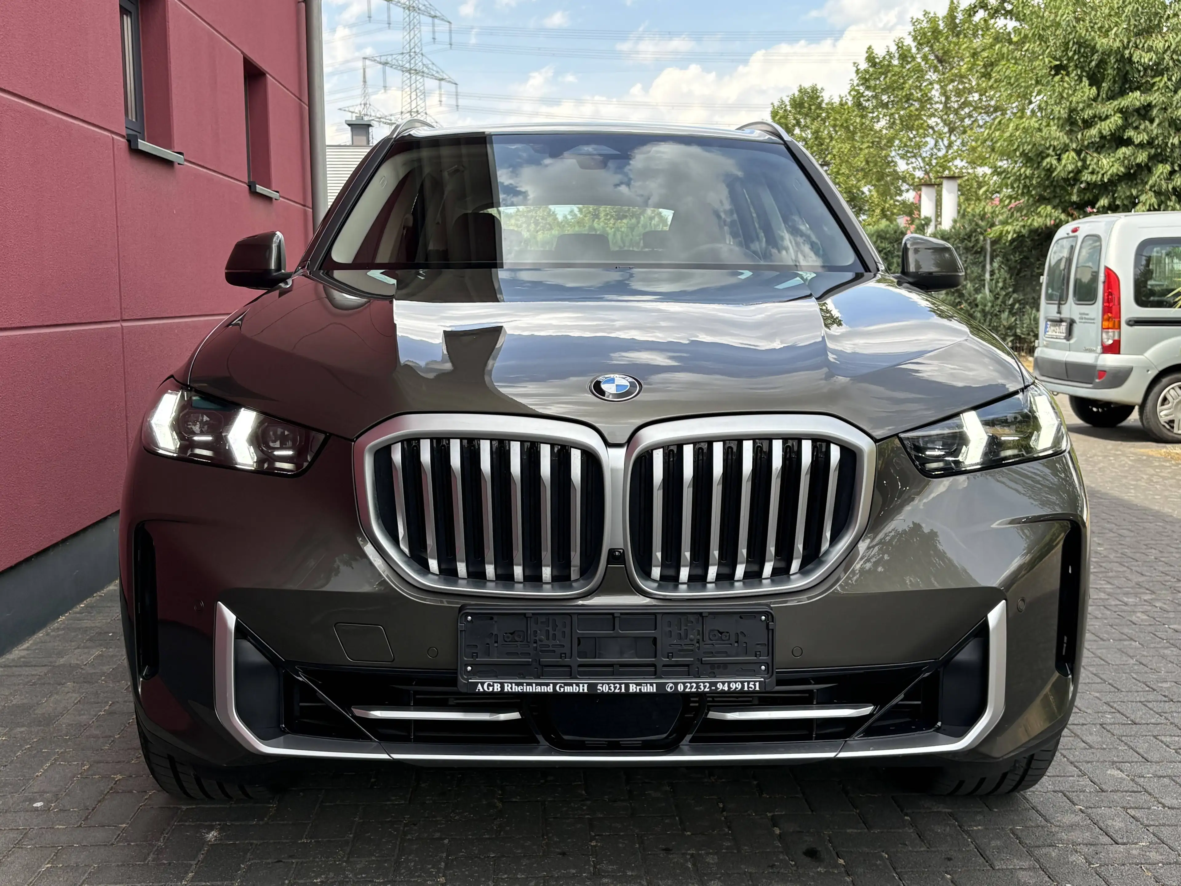 BMW X5 40i xDRIVE 381PS NEUES MODELL NUR 17.350KM LEDER NAVI 1-HAND TOP* — photo 6