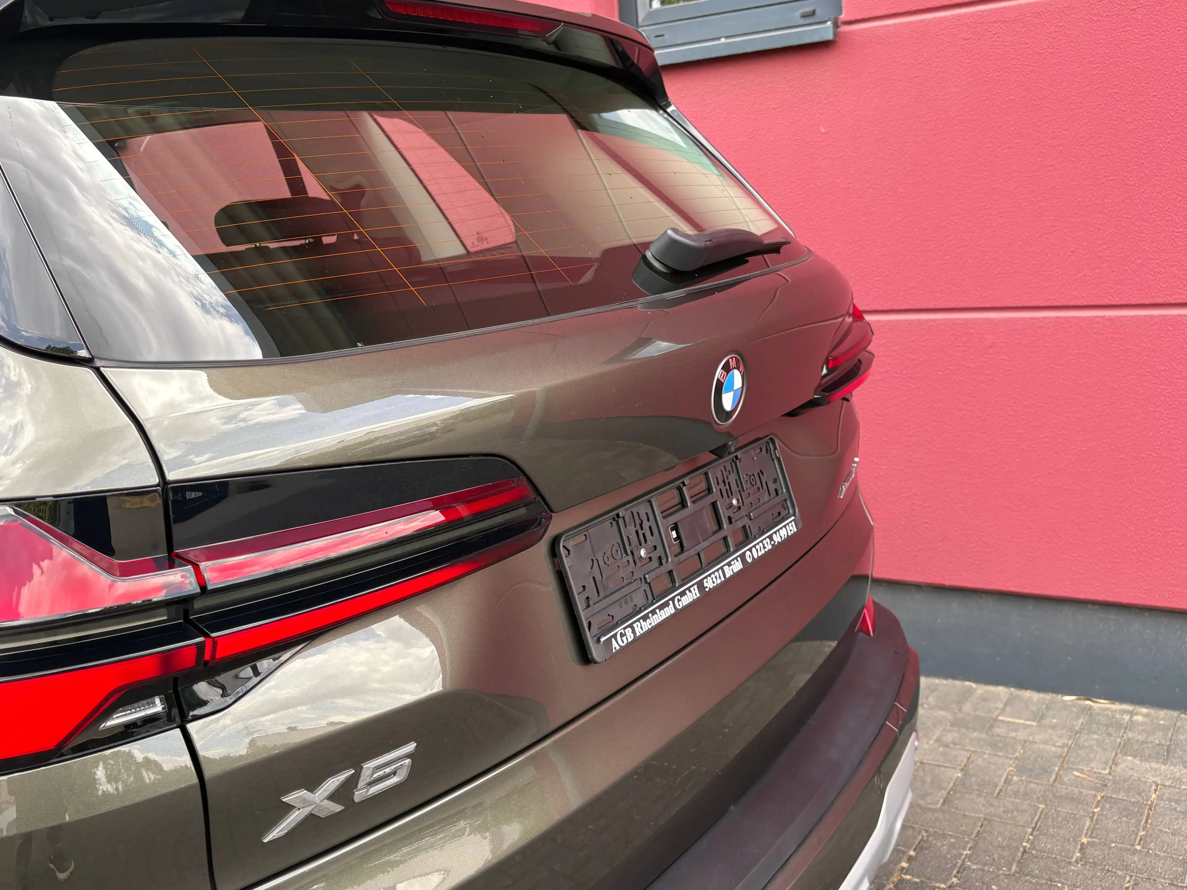 BMW X5 40i xDRIVE 381PS NEUES MODELL NUR 17.350KM LEDER NAVI 1-HAND TOP* — photo 8