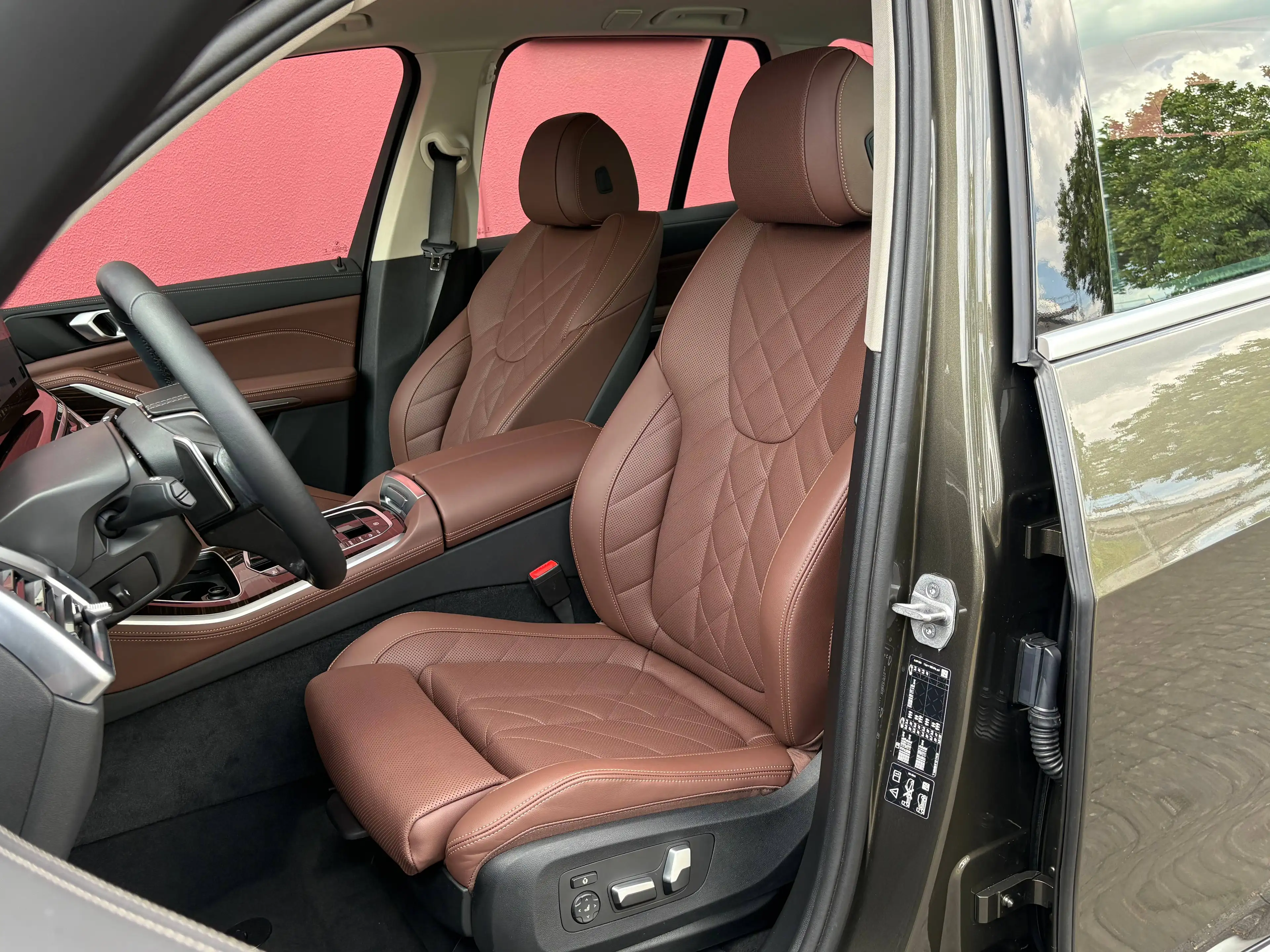 BMW X5 40i xDRIVE 381PS NEUES MODELL NUR 17.350KM LEDER NAVI 1-HAND TOP* — photo 11