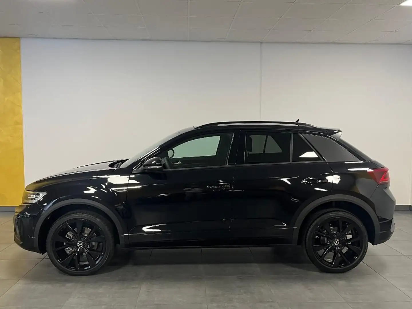 Volkswagen T-Roc T-ROC R-Line 1.5 TSI DSG, 19",Pano,Matrix,Navi,A Negro - 2
